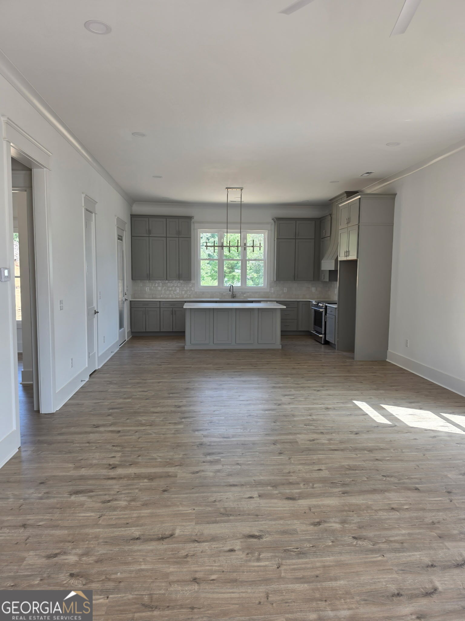 316 Thomas Road Property Photo 3