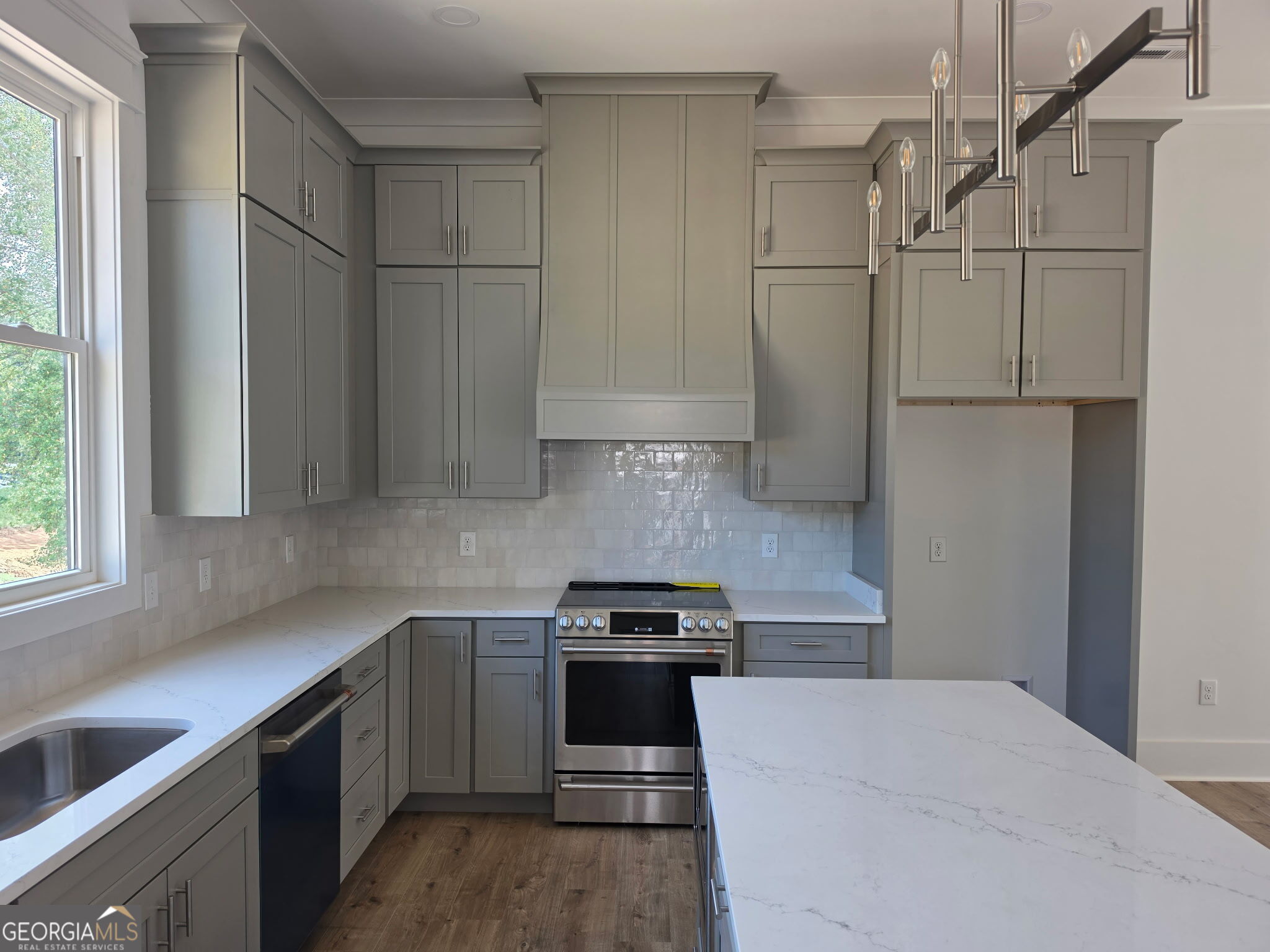 316 Thomas Road Property Photo 6