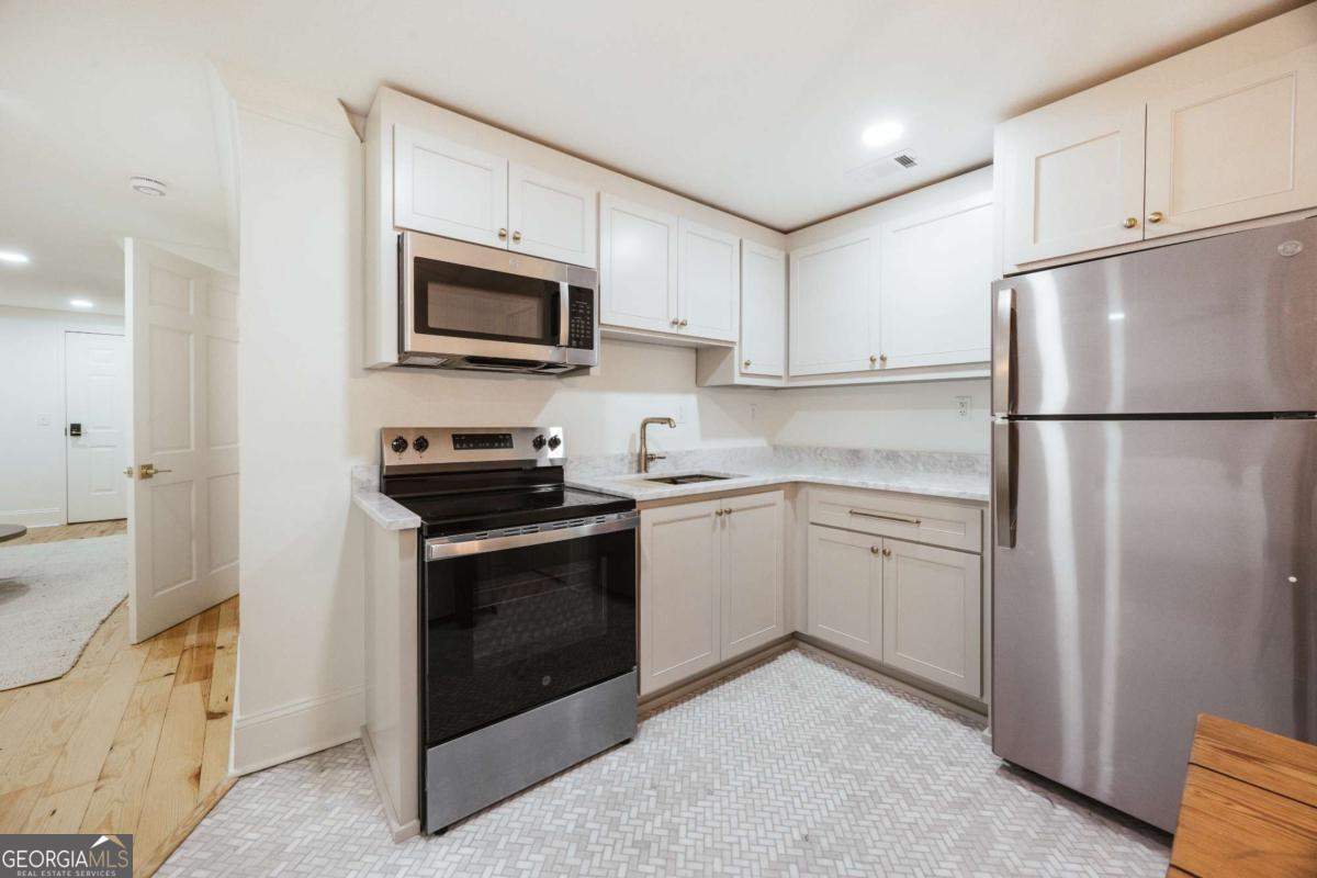 244 Washington Street # 150 Property Photo 34