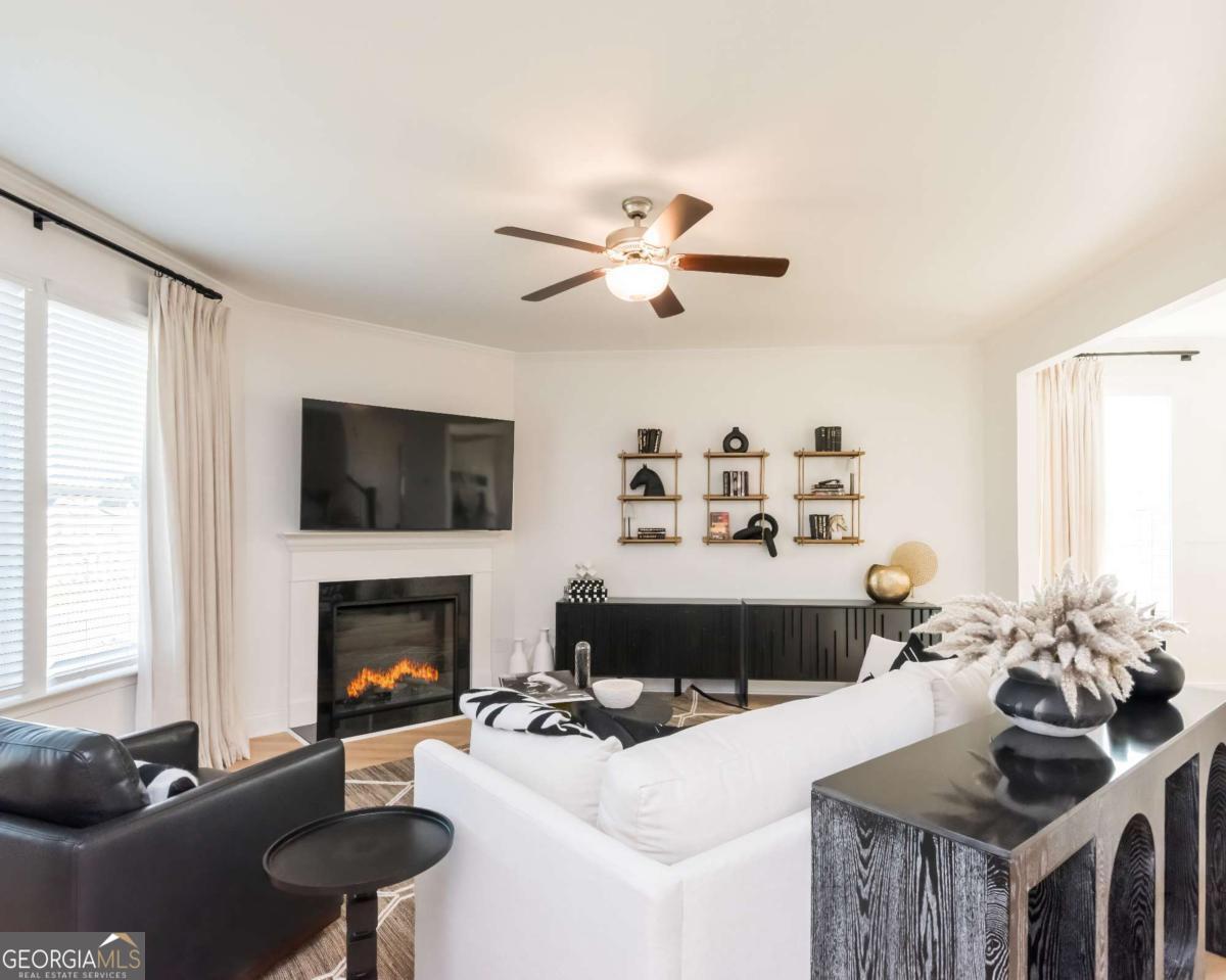5933 Spring Way Property Photo 9