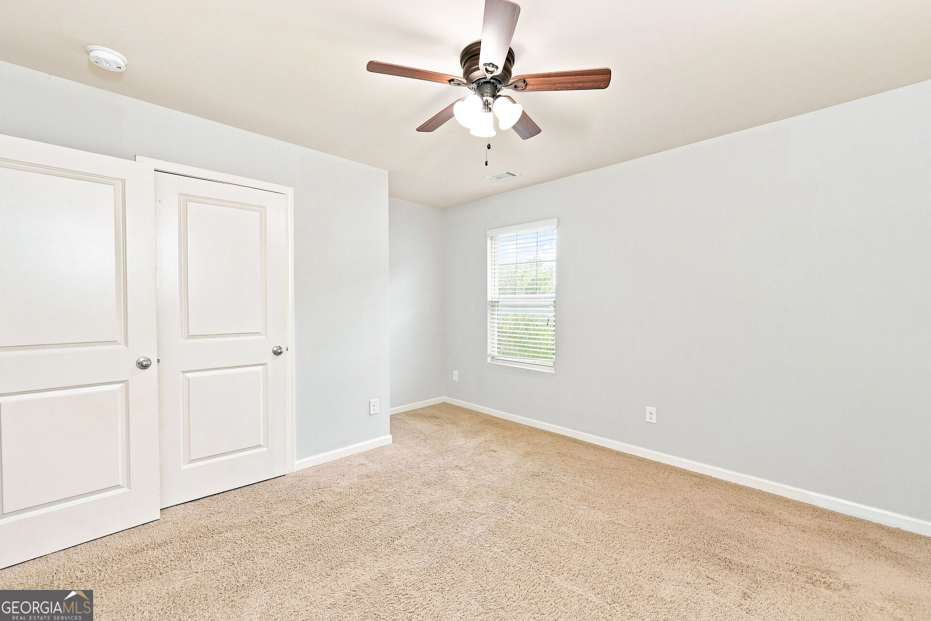 1043 Sutherland Drive Property Photo 13