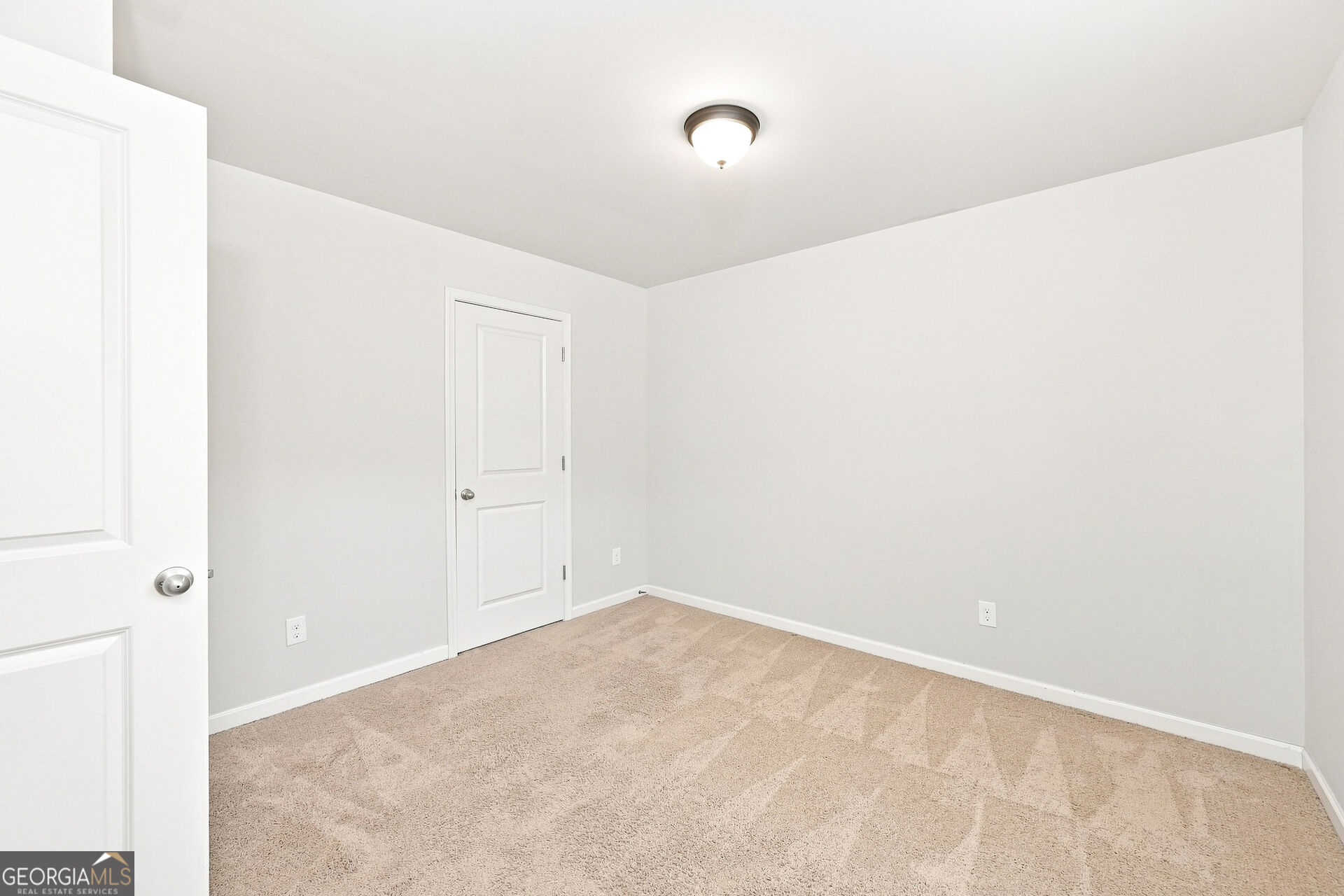 1043 Sutherland Drive Property Photo 14