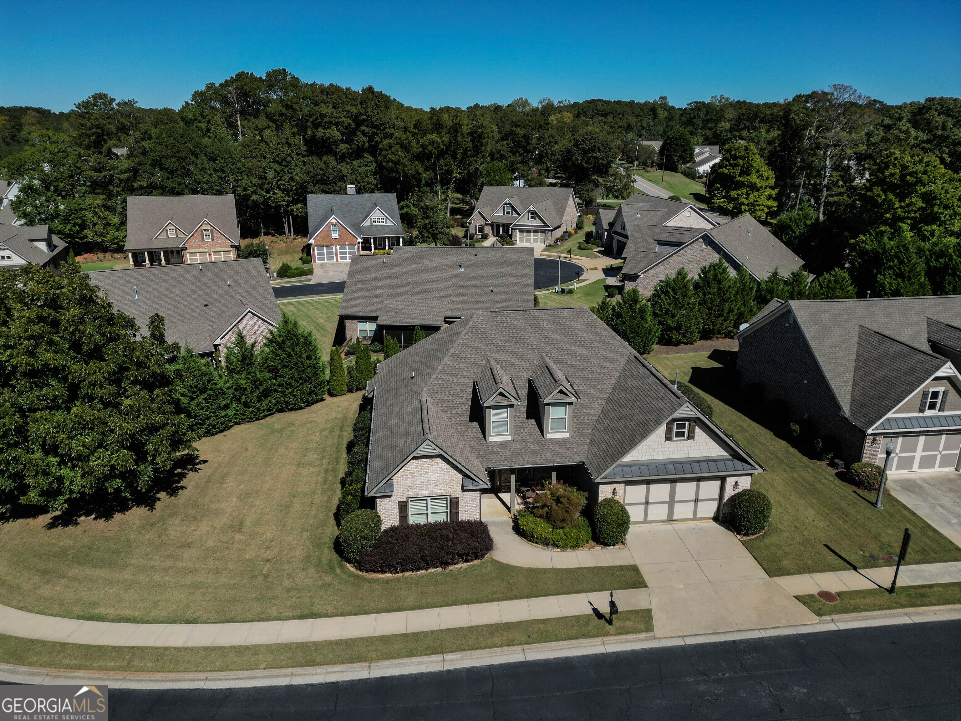 810 Legends Drive Property Photo 3