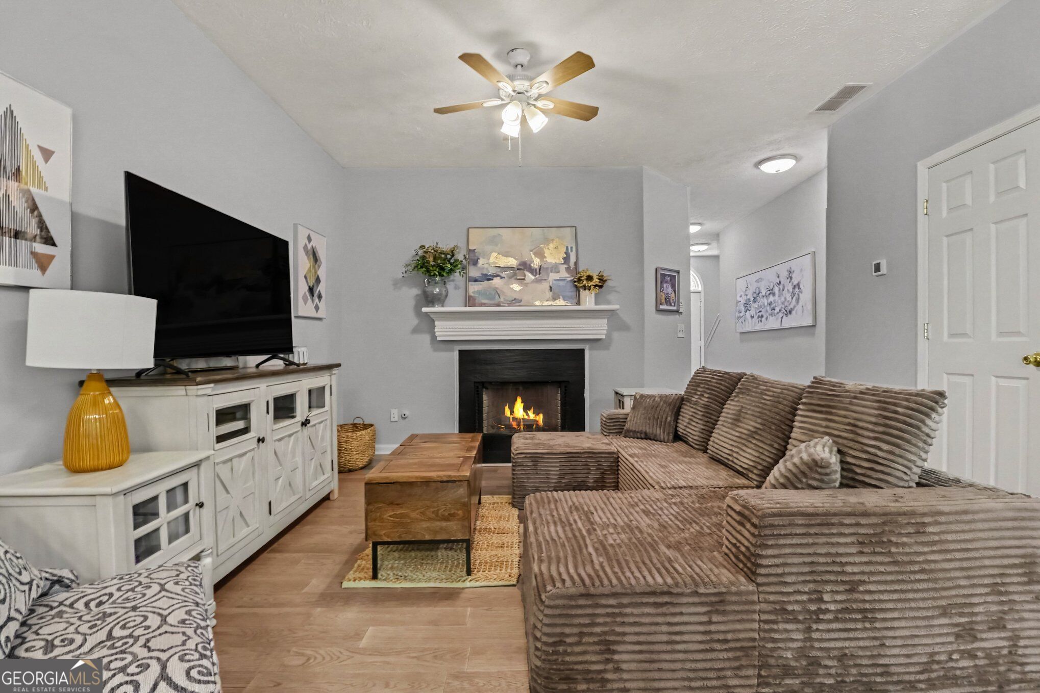 5840 Terremont Circle Property Photo 11