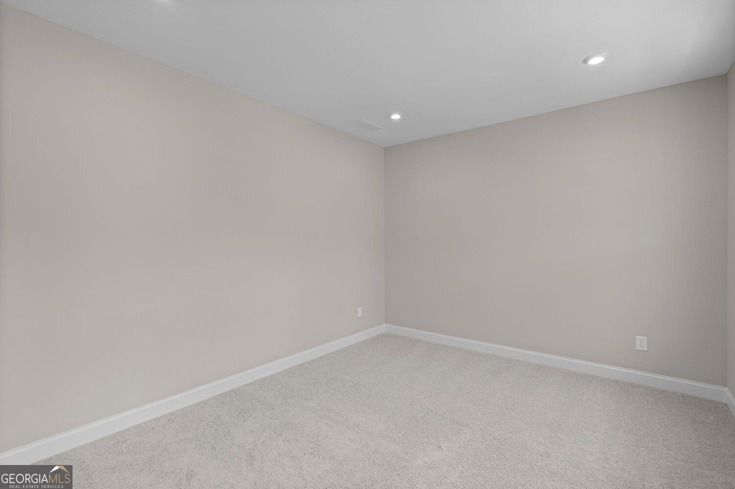159 Hidden Fields Way Property Photo 13