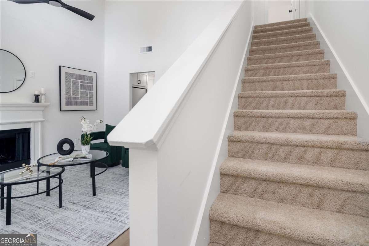 4033 Ravenwood Court Property Photo 14
