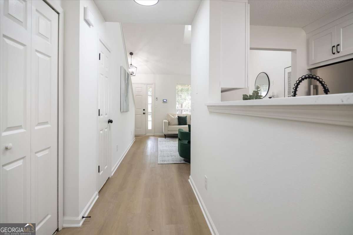 4033 Ravenwood Court Property Photo 15