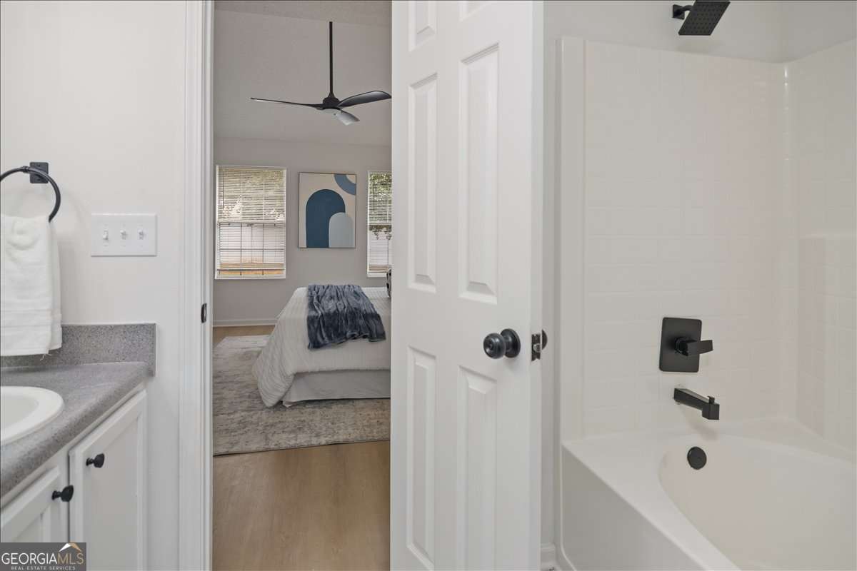 4033 Ravenwood Court Property Photo 19