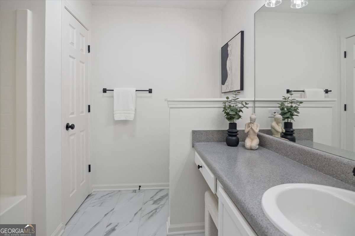 4033 Ravenwood Court Property Photo 20