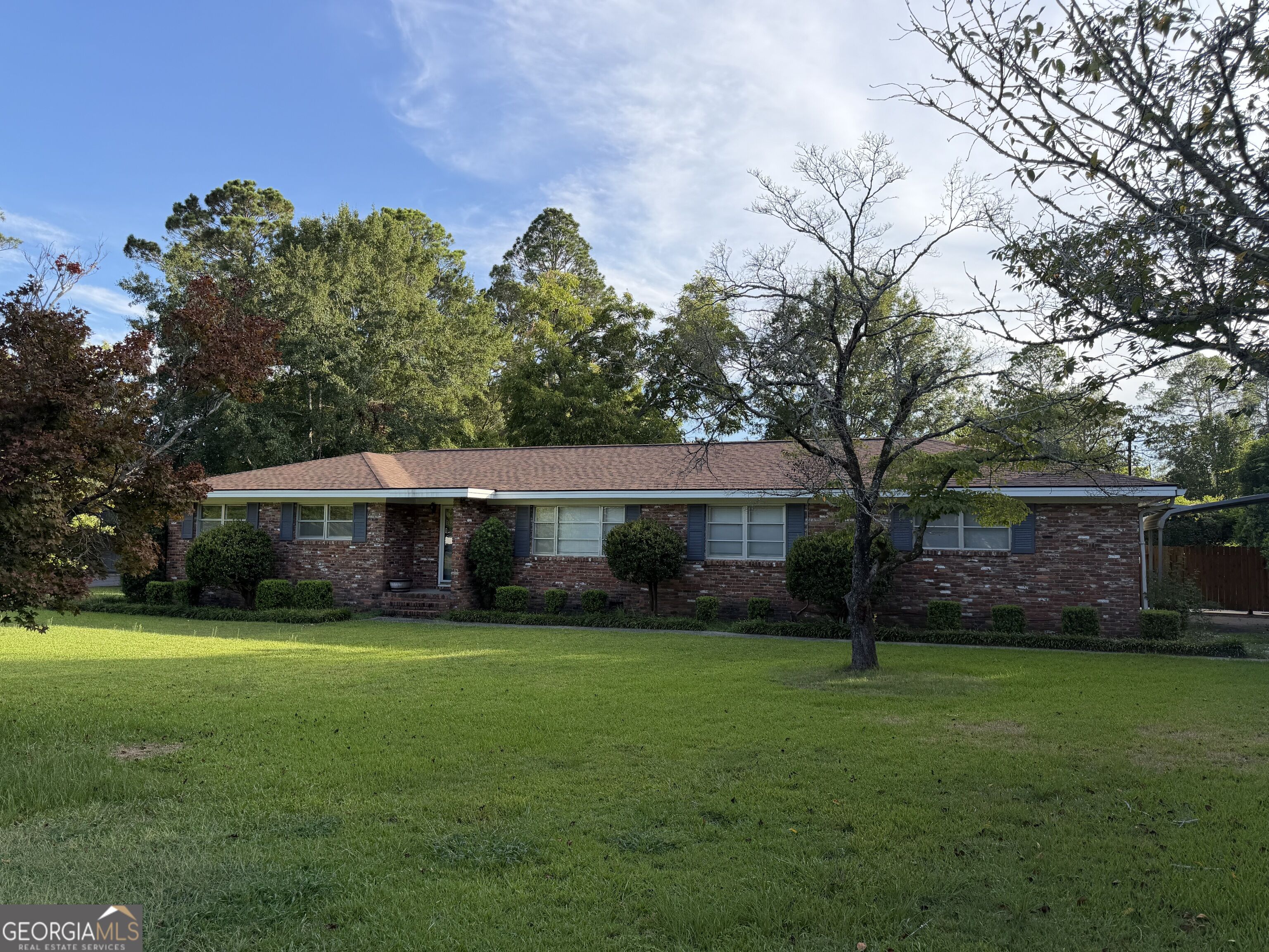 1606 Roberson Street Property Photo 1