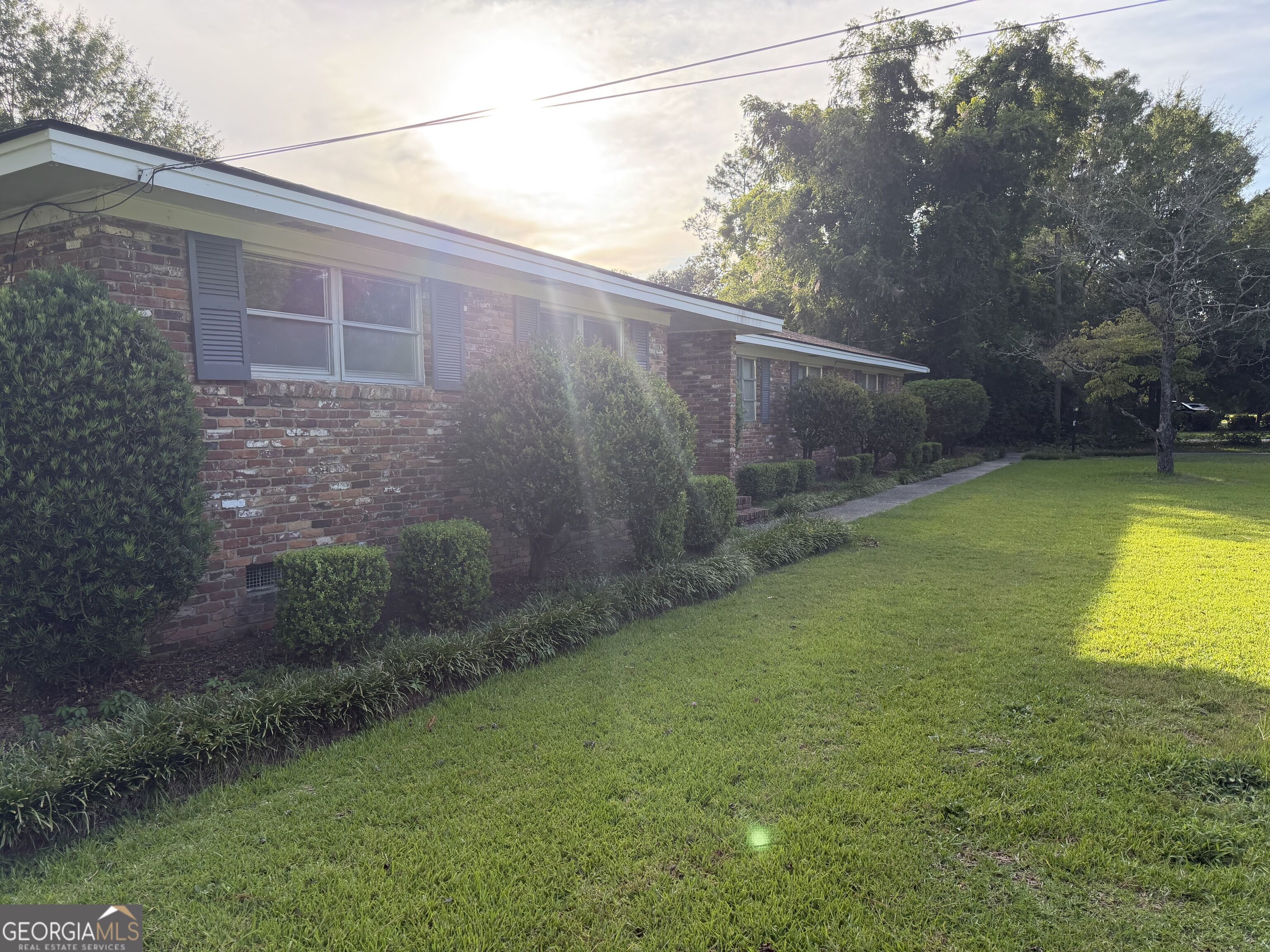 1606 Roberson Street Property Photo 2