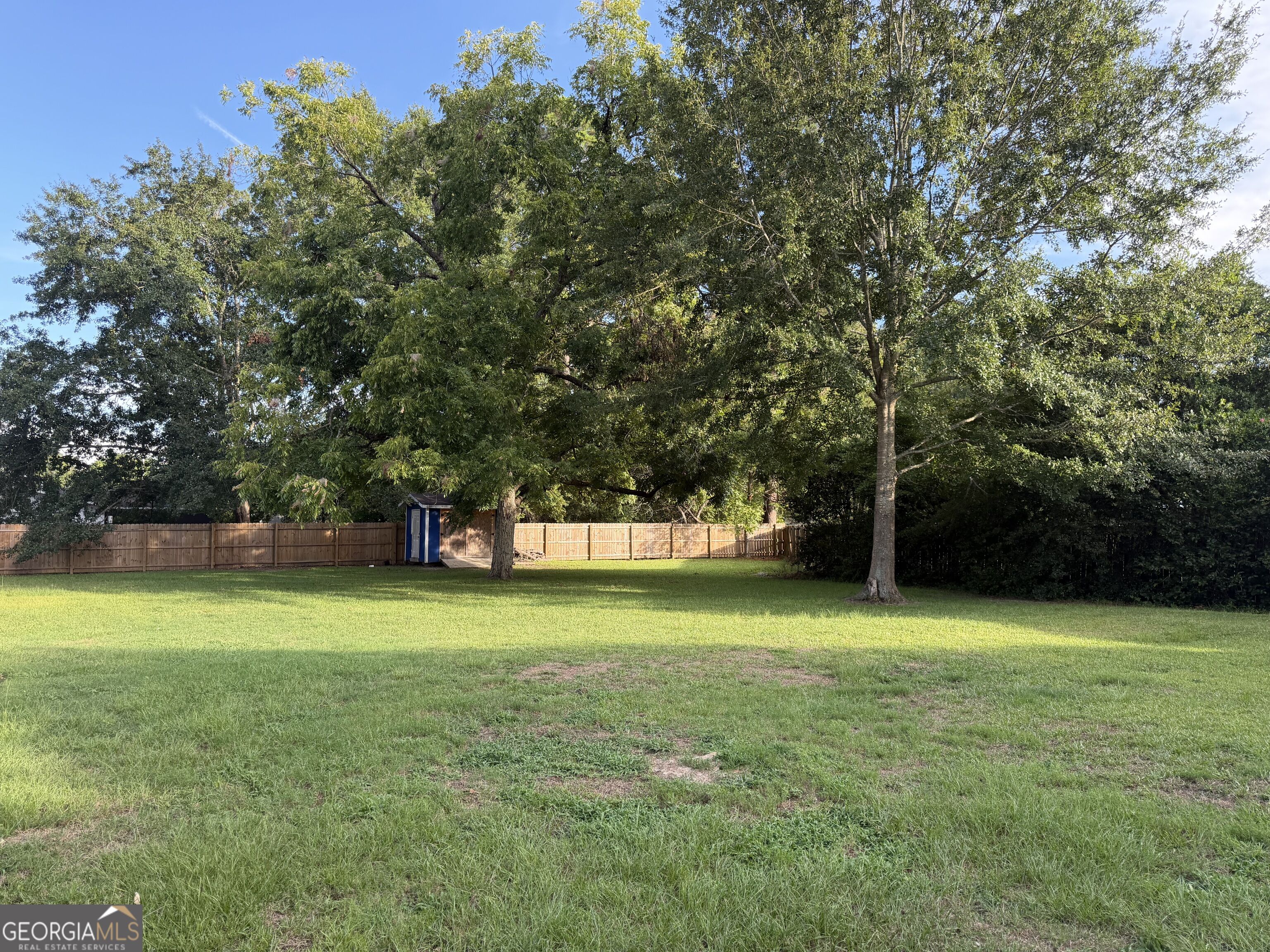 1606 Roberson Street Property Photo 9