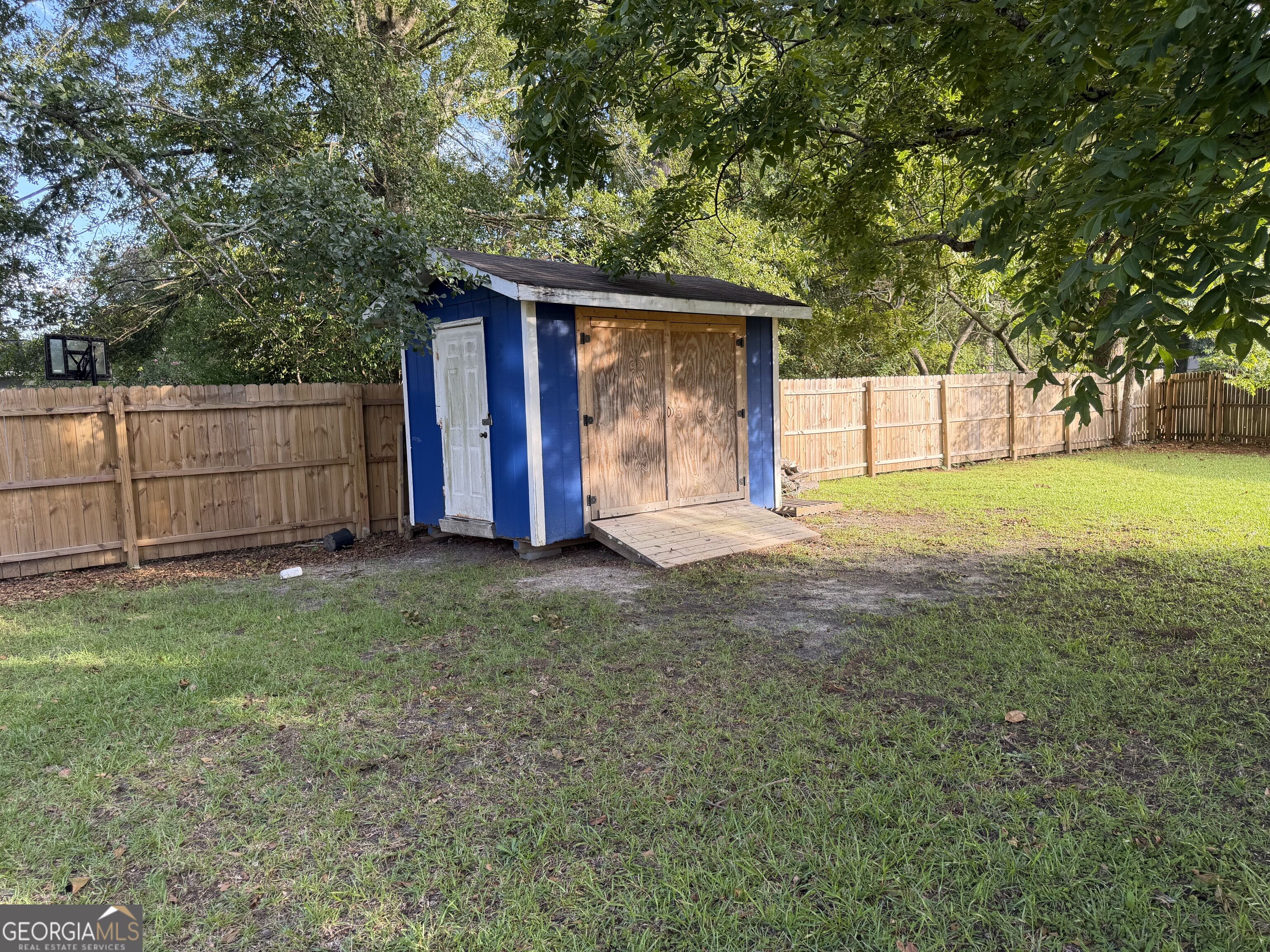1606 Roberson Street Property Photo 10