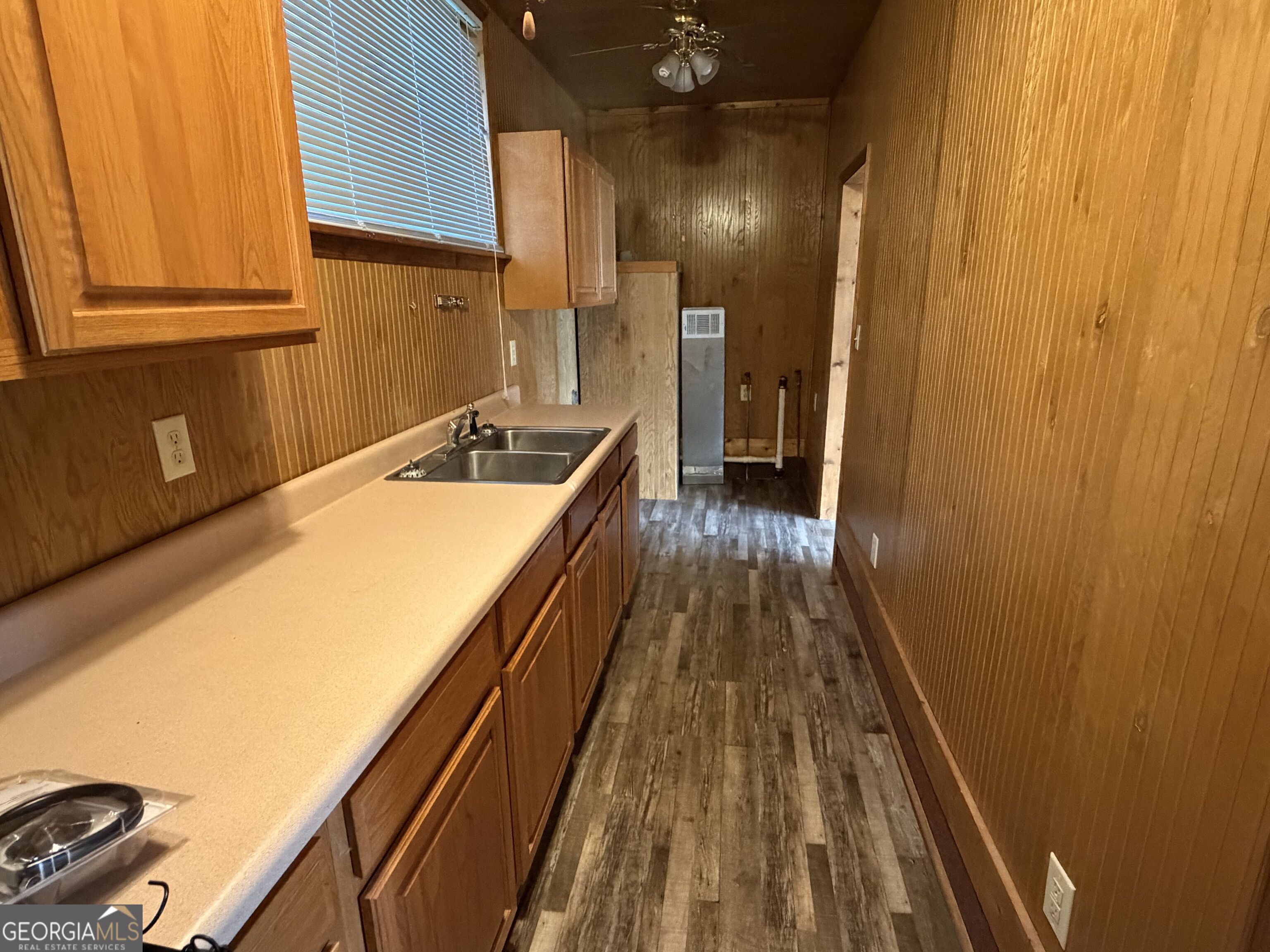 1606 Roberson Street Property Photo 13