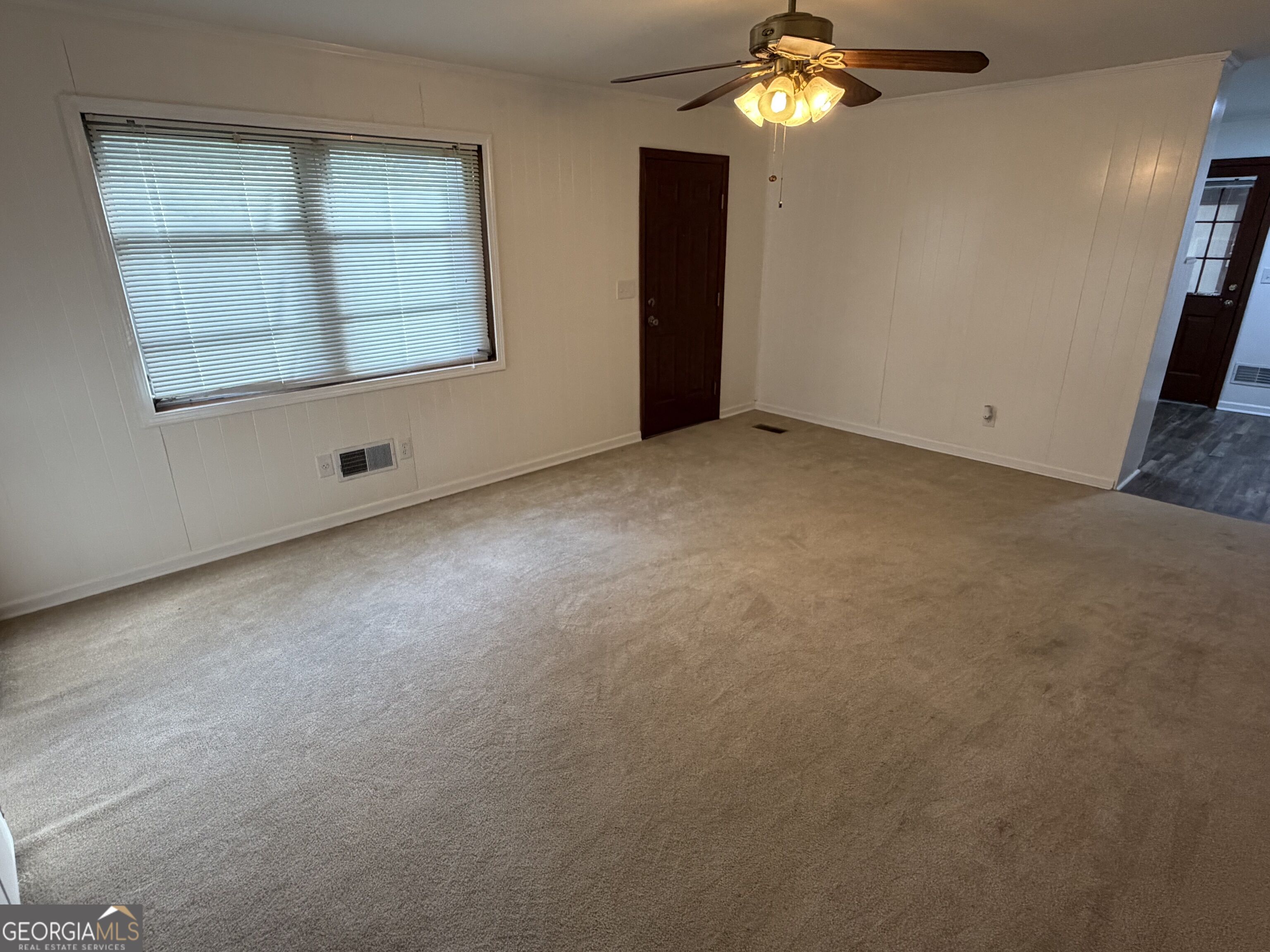 1606 Roberson Street Property Photo 28
