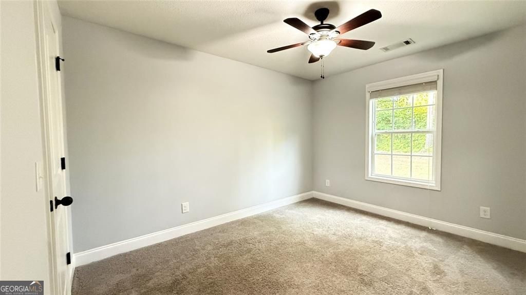 1890 Roxey Lane Property Photo 11