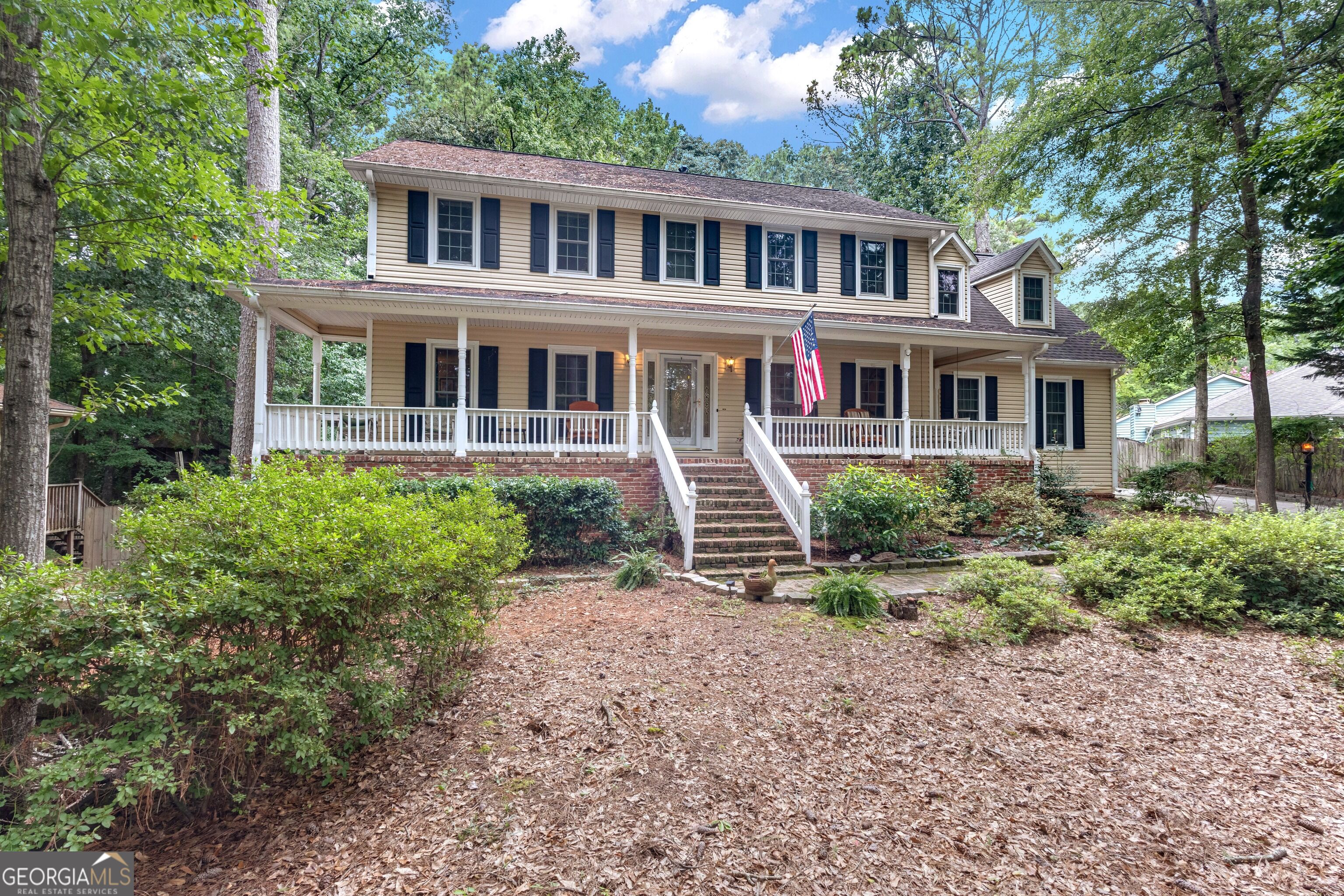 153 Lakeside Drive Property Photo 4