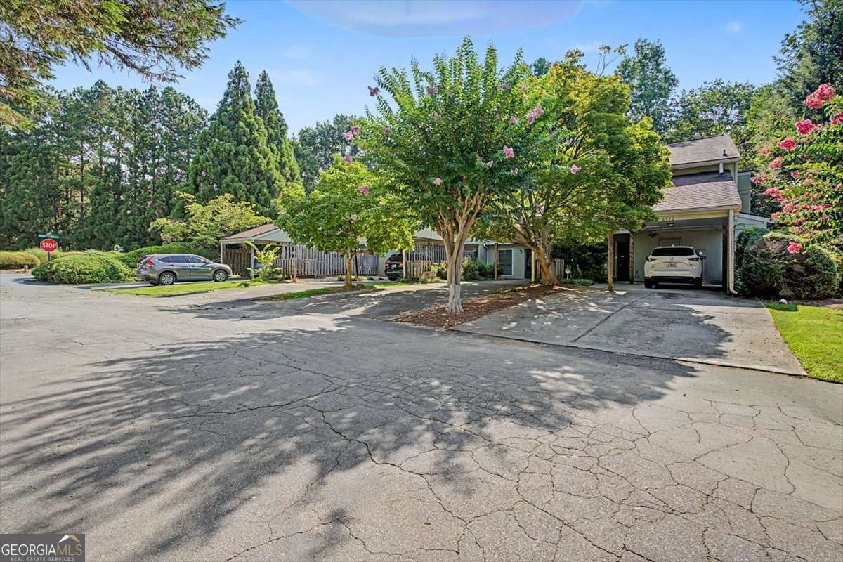 6350 Hawthorne Terrace Property Photo 3
