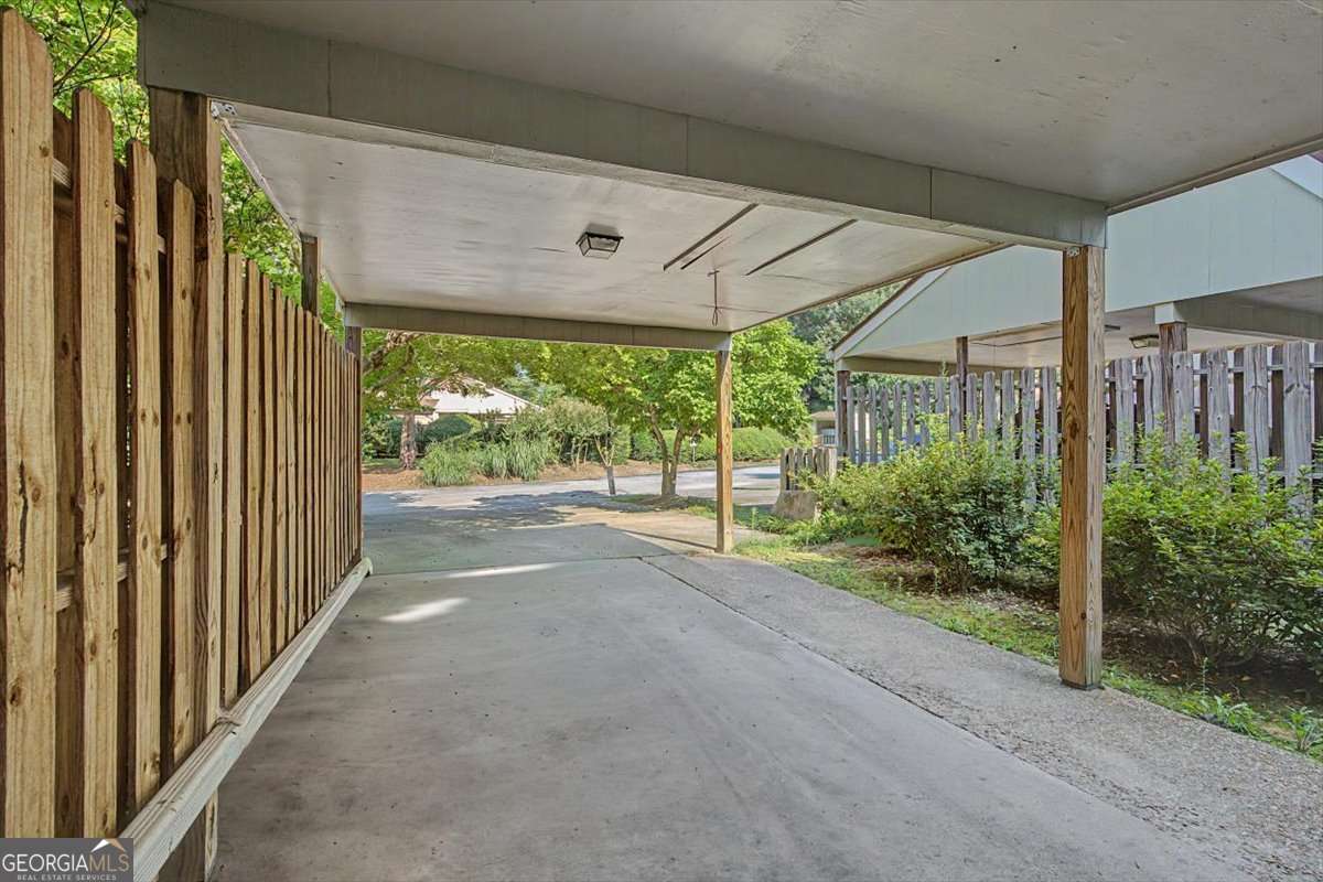 6350 Hawthorne Terrace Property Photo 4