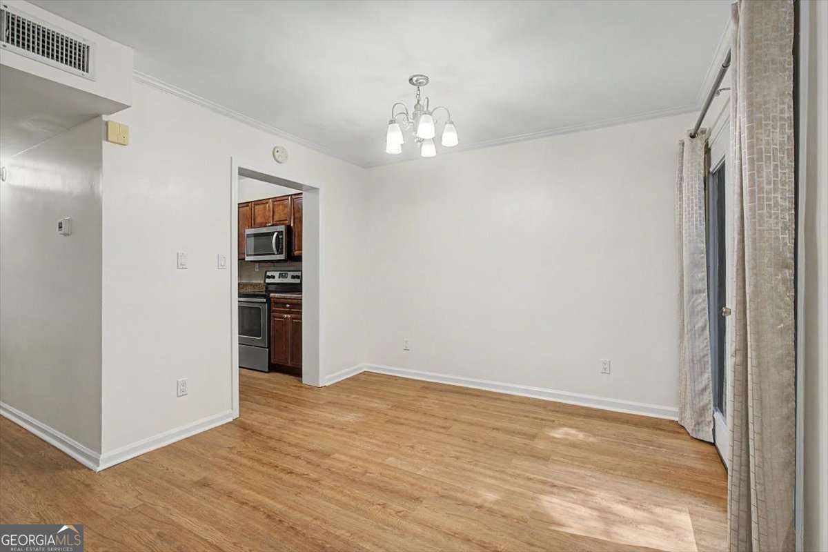 6350 Hawthorne Terrace Property Photo 9