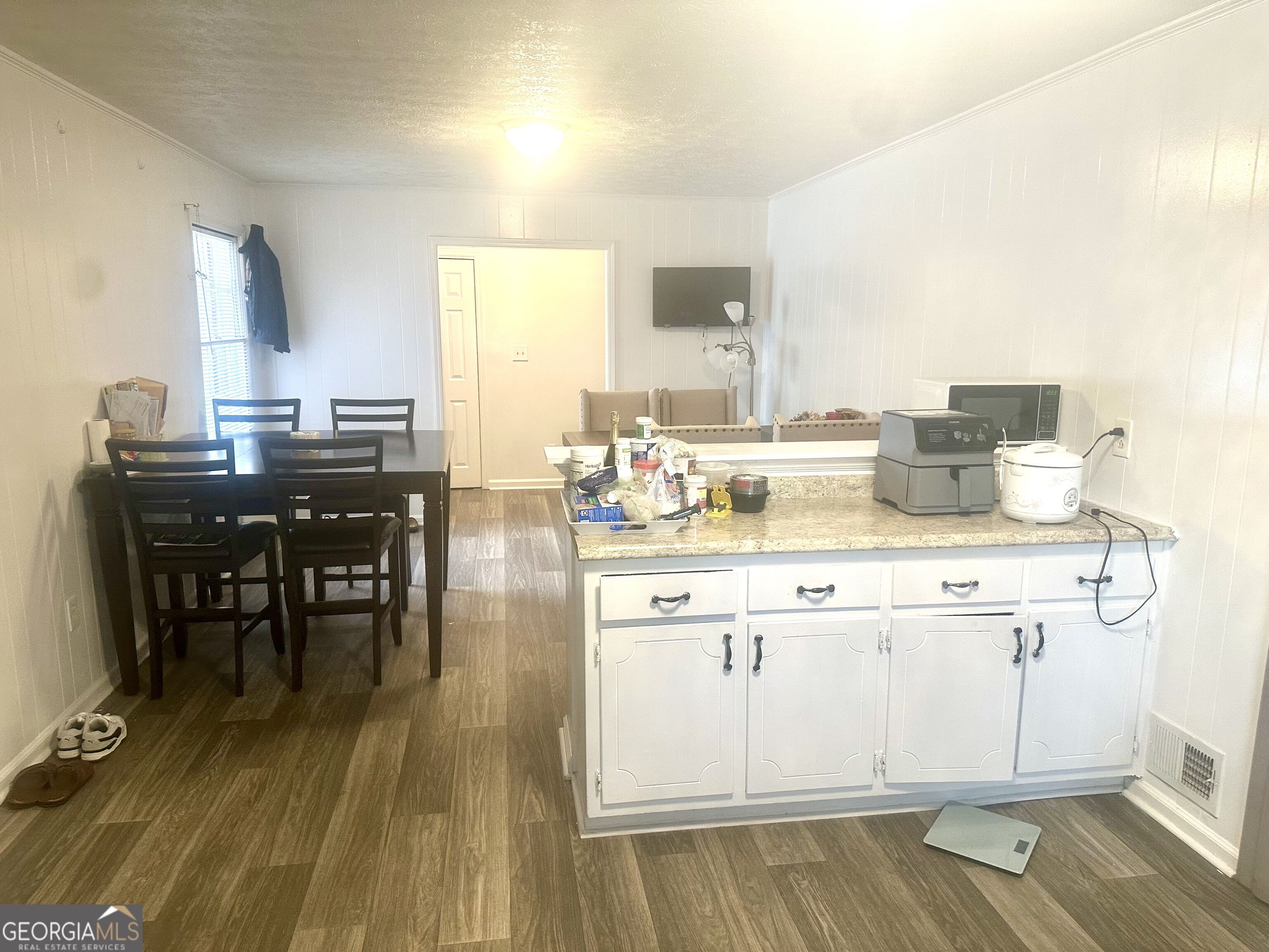 1822 Hallmark Drive Property Photo 4