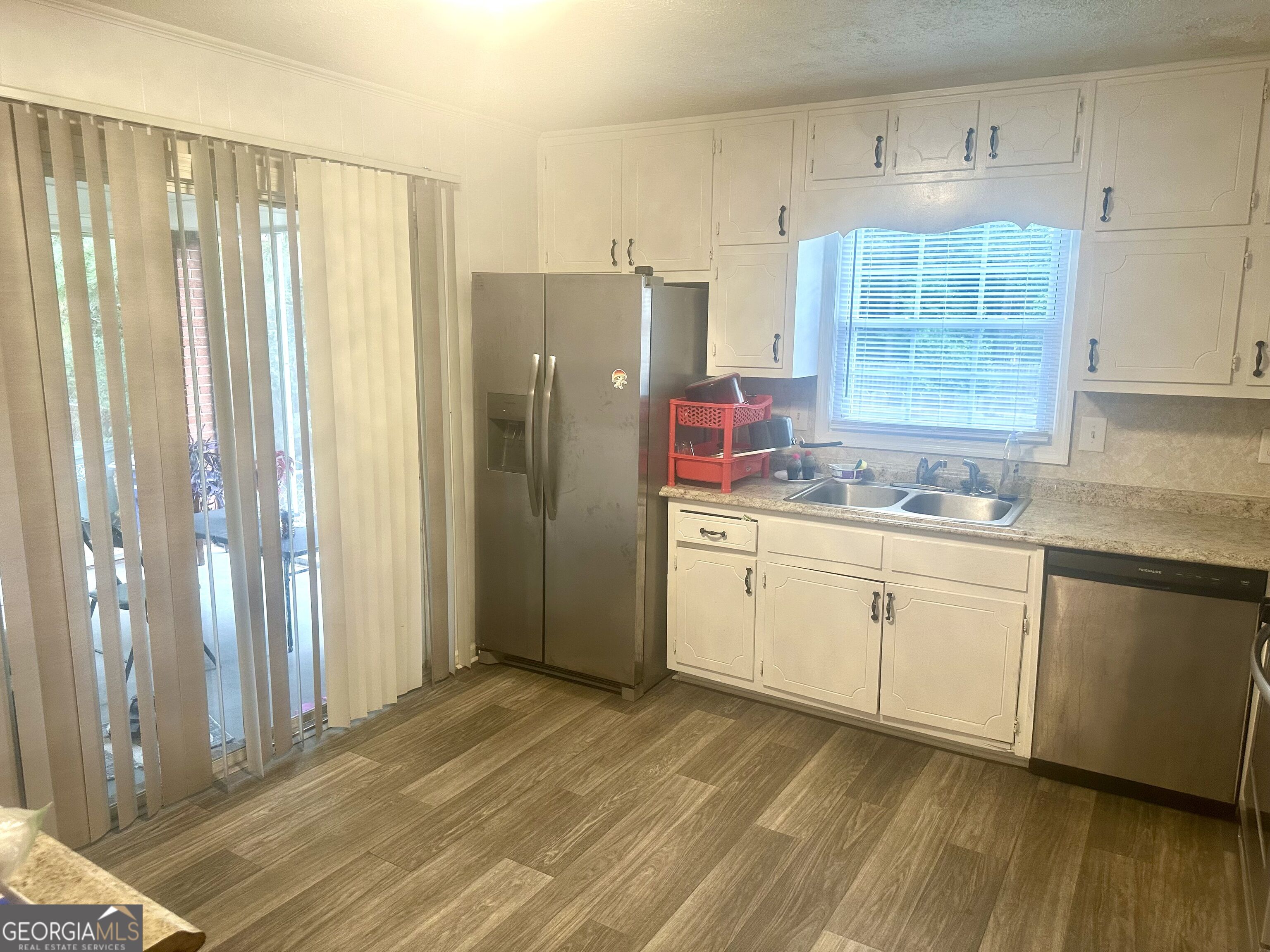 1822 Hallmark Drive Property Photo 6