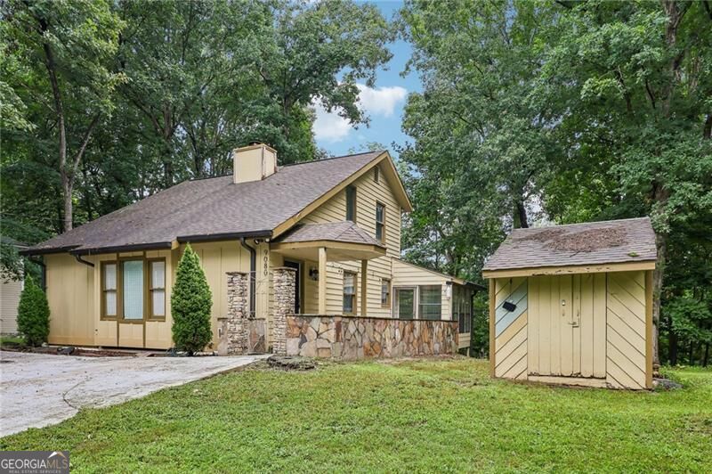 9080 Pine Tree Circle Property Photo 7