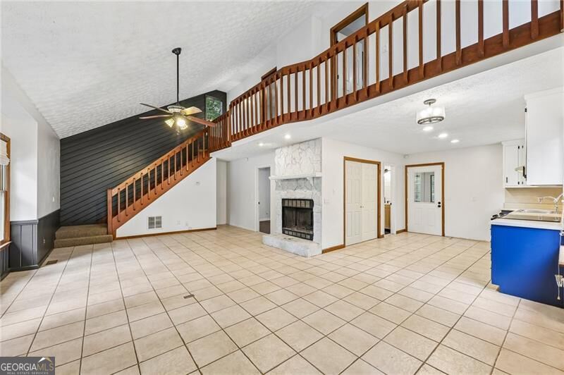 9080 Pine Tree Circle Property Photo 8
