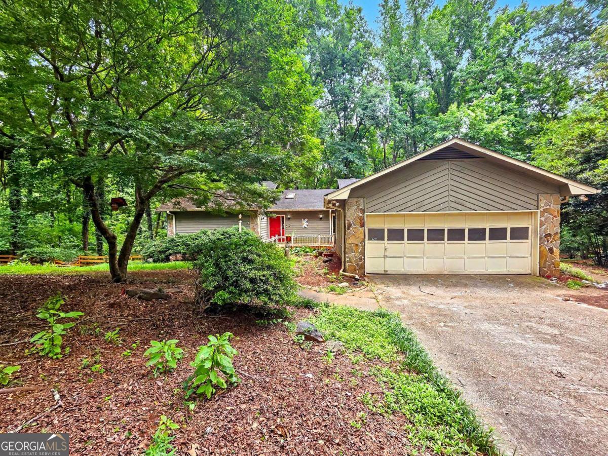 1740 Deer Run Drive Sw Property Photo 2