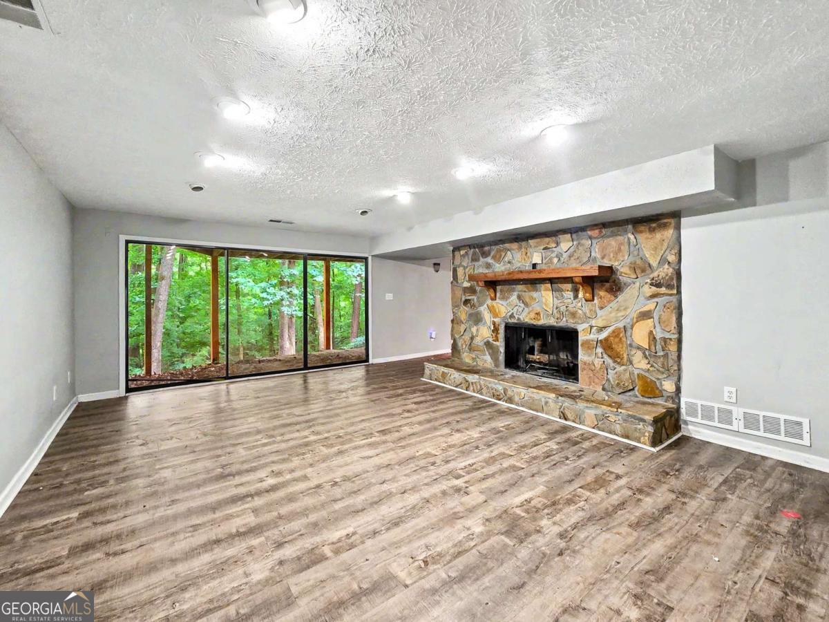 1740 Deer Run Drive Sw Property Photo 22