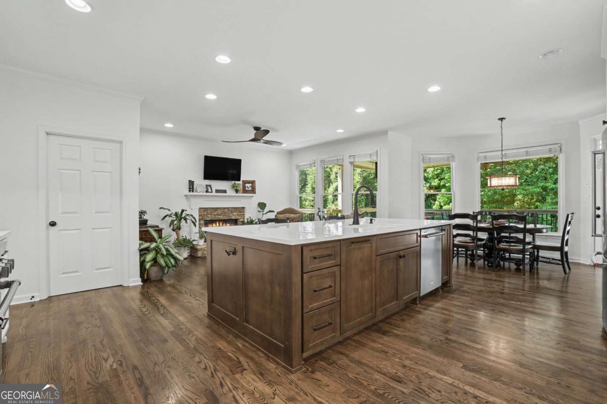 1810 Millside Terrace Property Photo 4