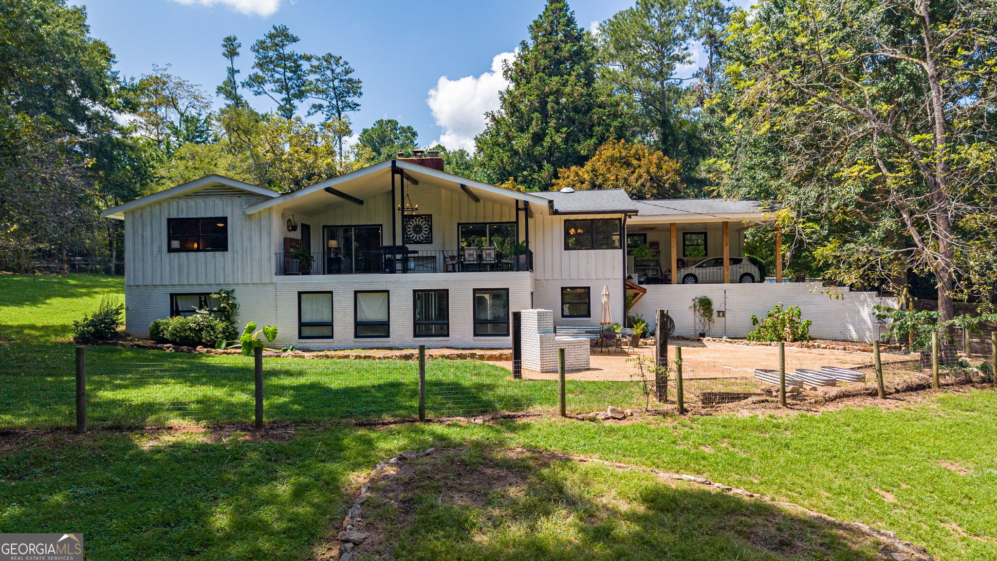 2425 Spratlin Mill Road Property Photo 8