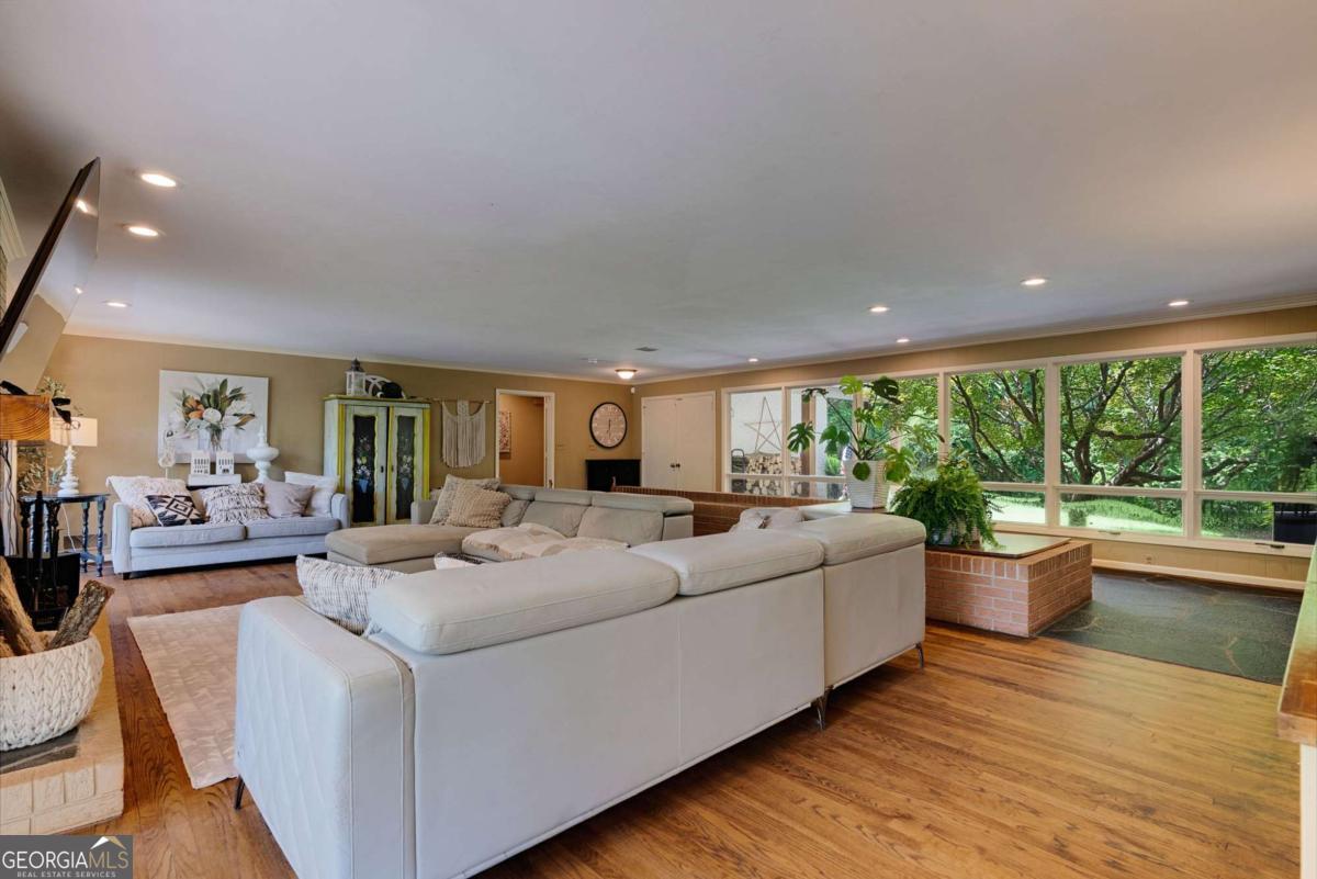 2425 Spratlin Mill Road Property Photo 12