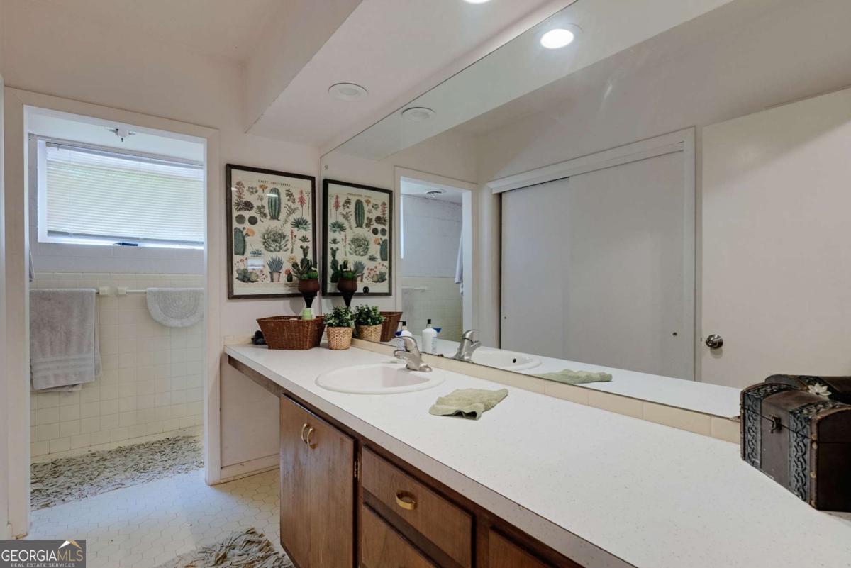 2425 Spratlin Mill Road Property Photo 25