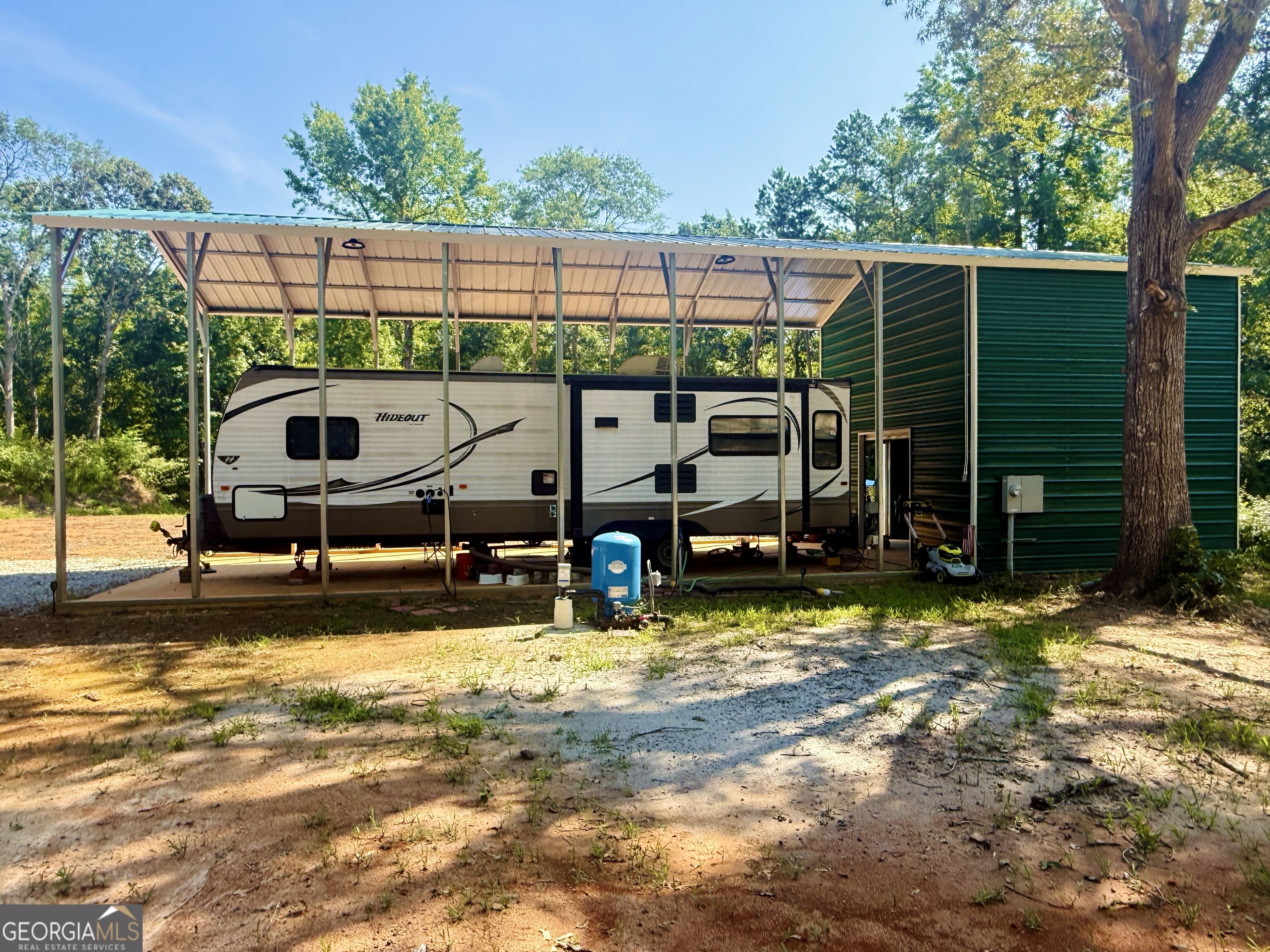 1582 Armour Circle Property Photo 3