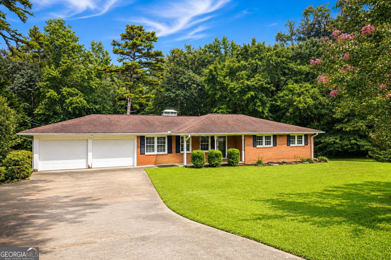 128 Scott Circle Property Photo 1