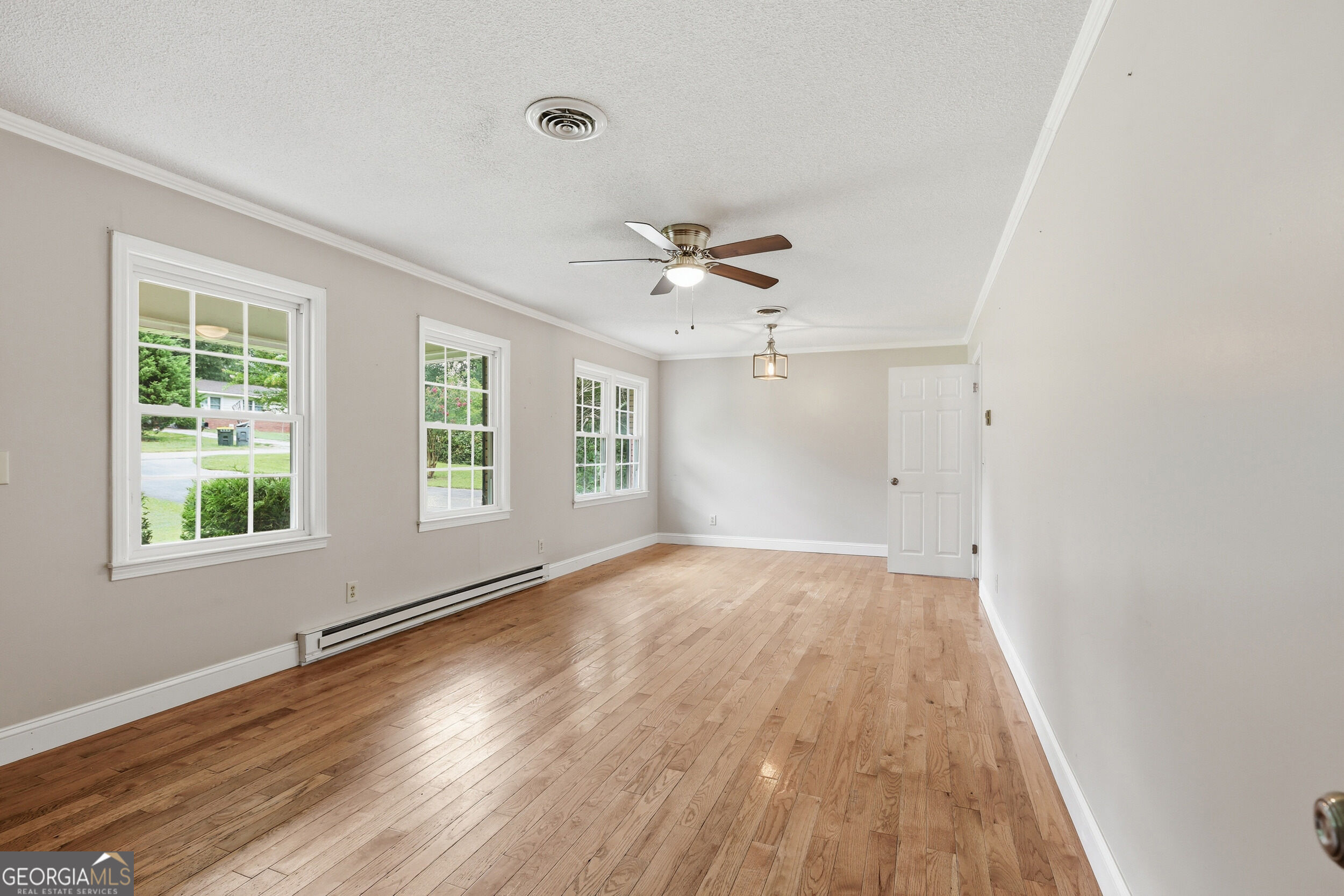 128 Scott Circle Property Photo 9