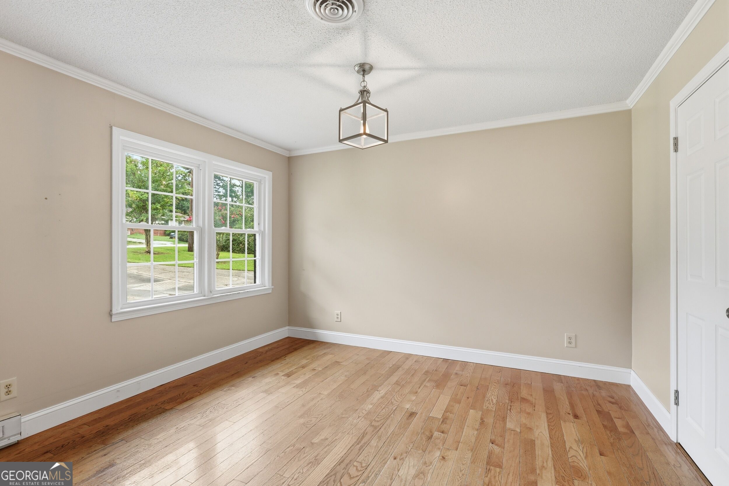 128 Scott Circle Property Photo 10