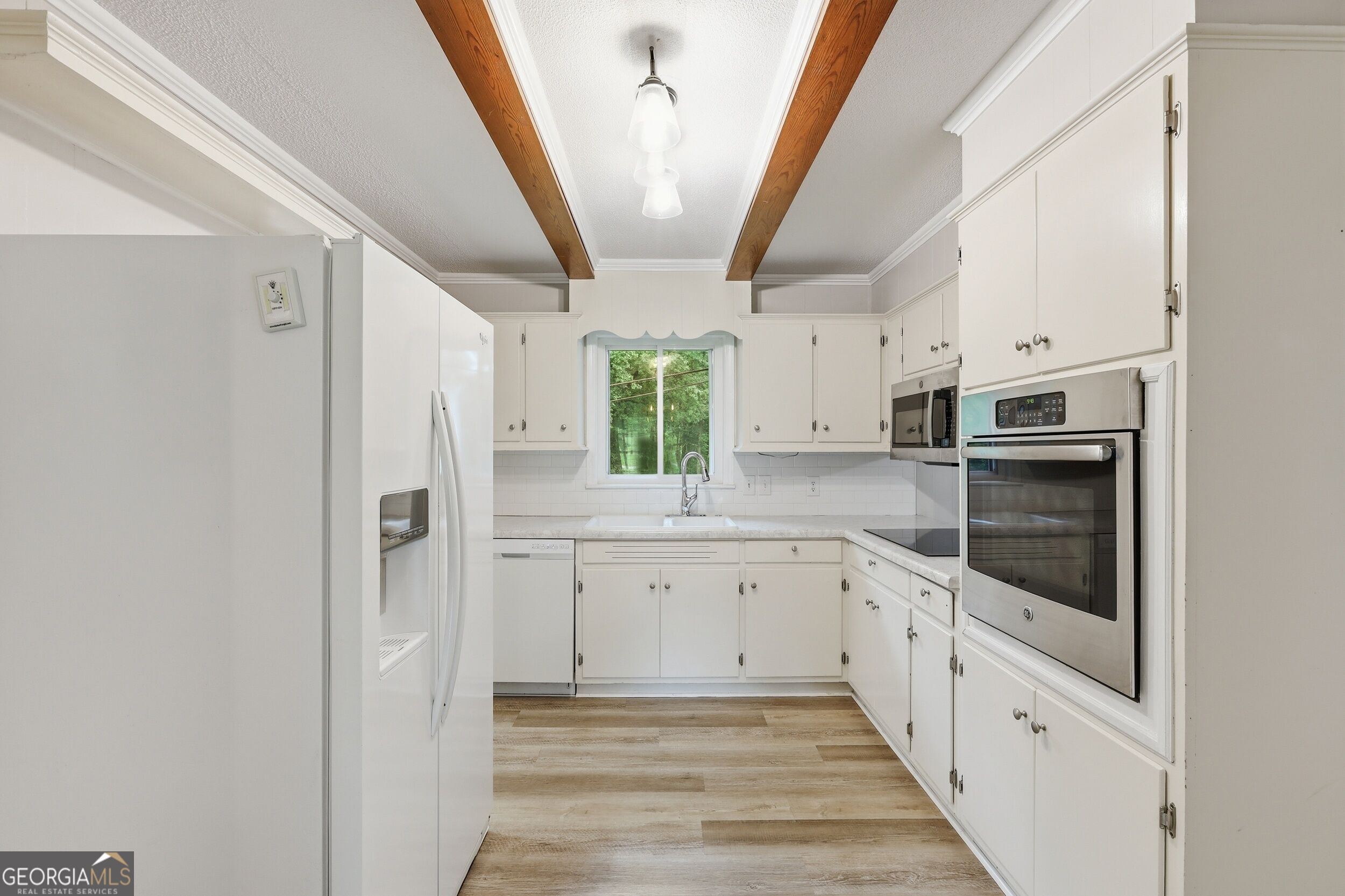 128 Scott Circle Property Photo 12