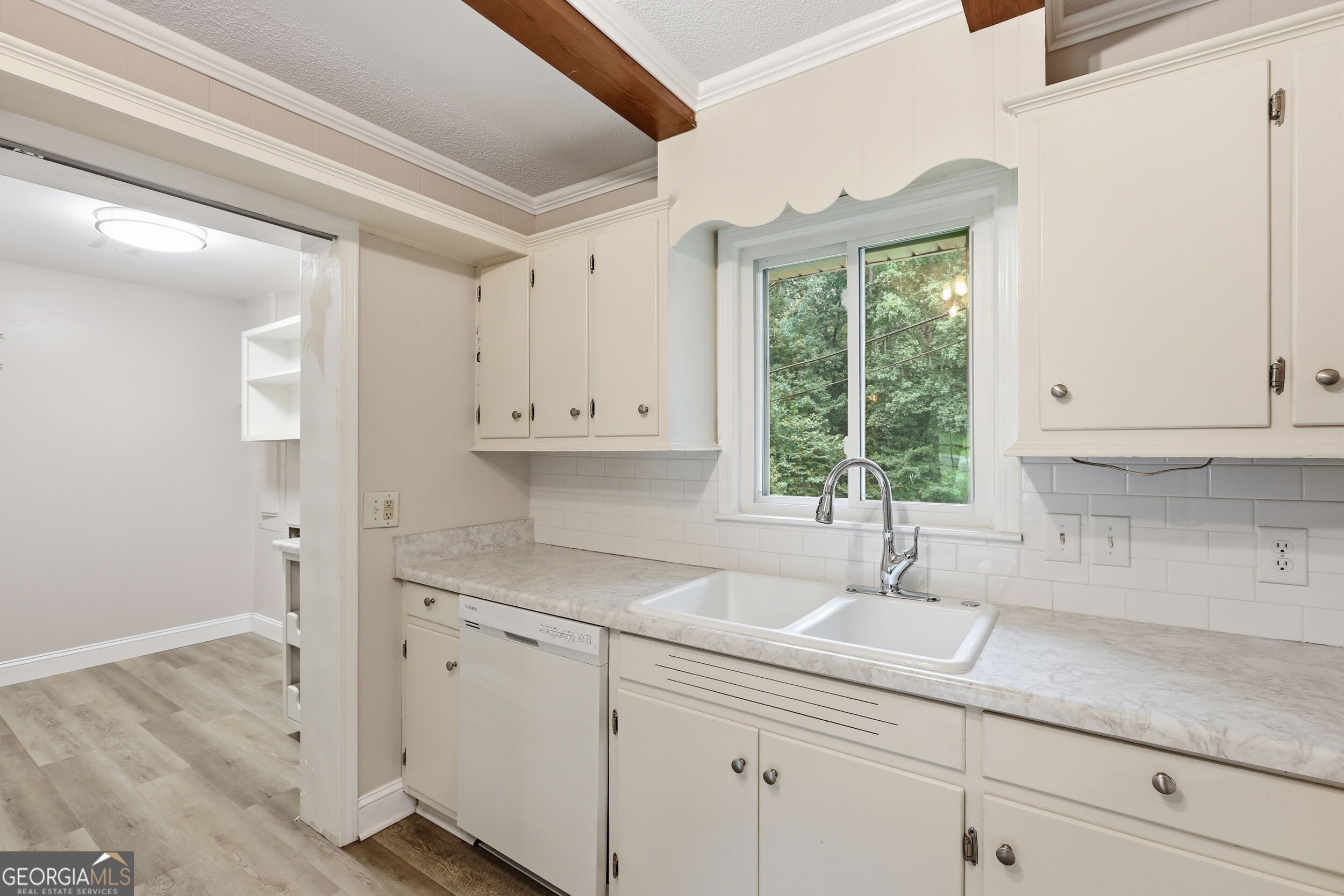 128 Scott Circle Property Photo 16