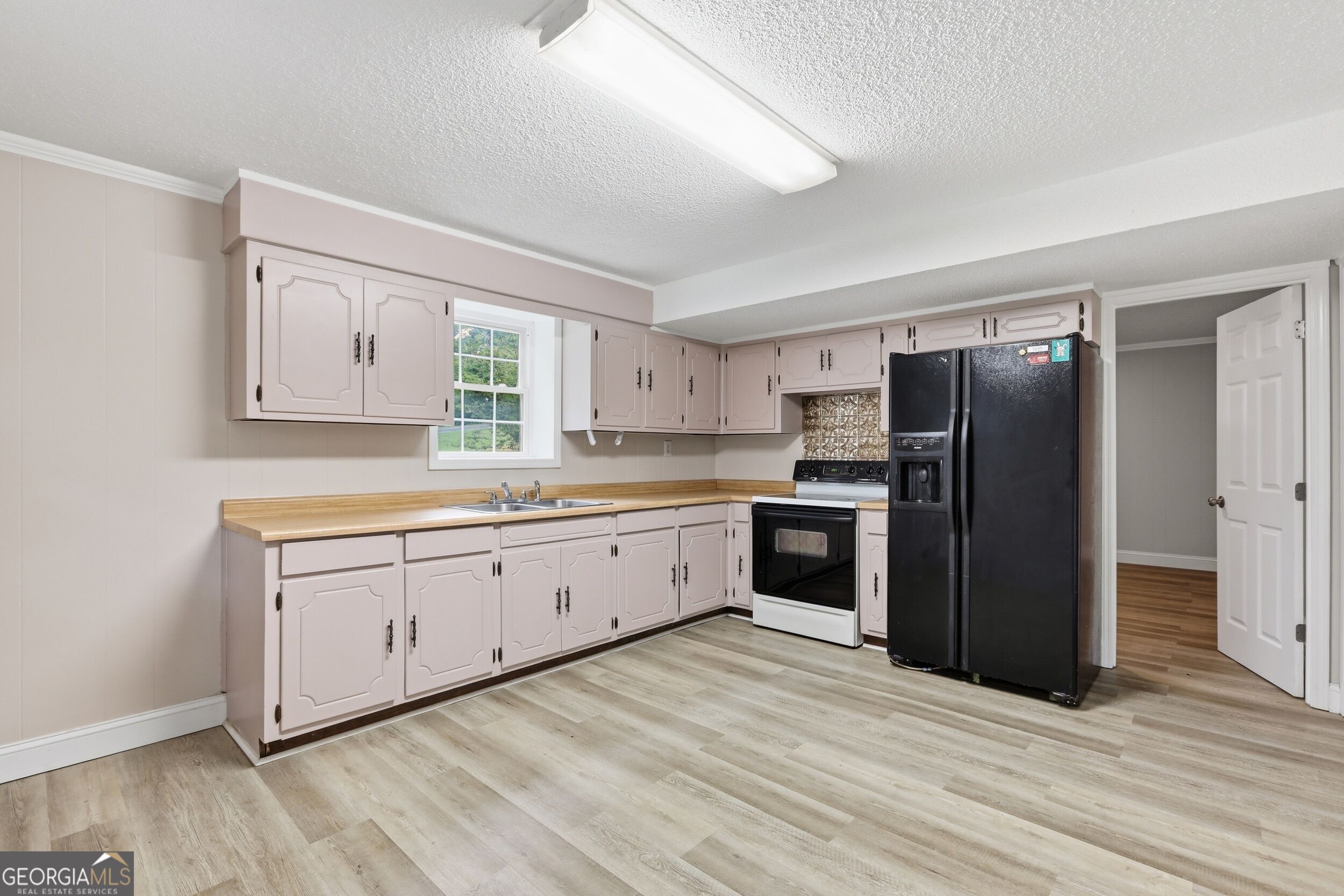 128 Scott Circle Property Photo 43