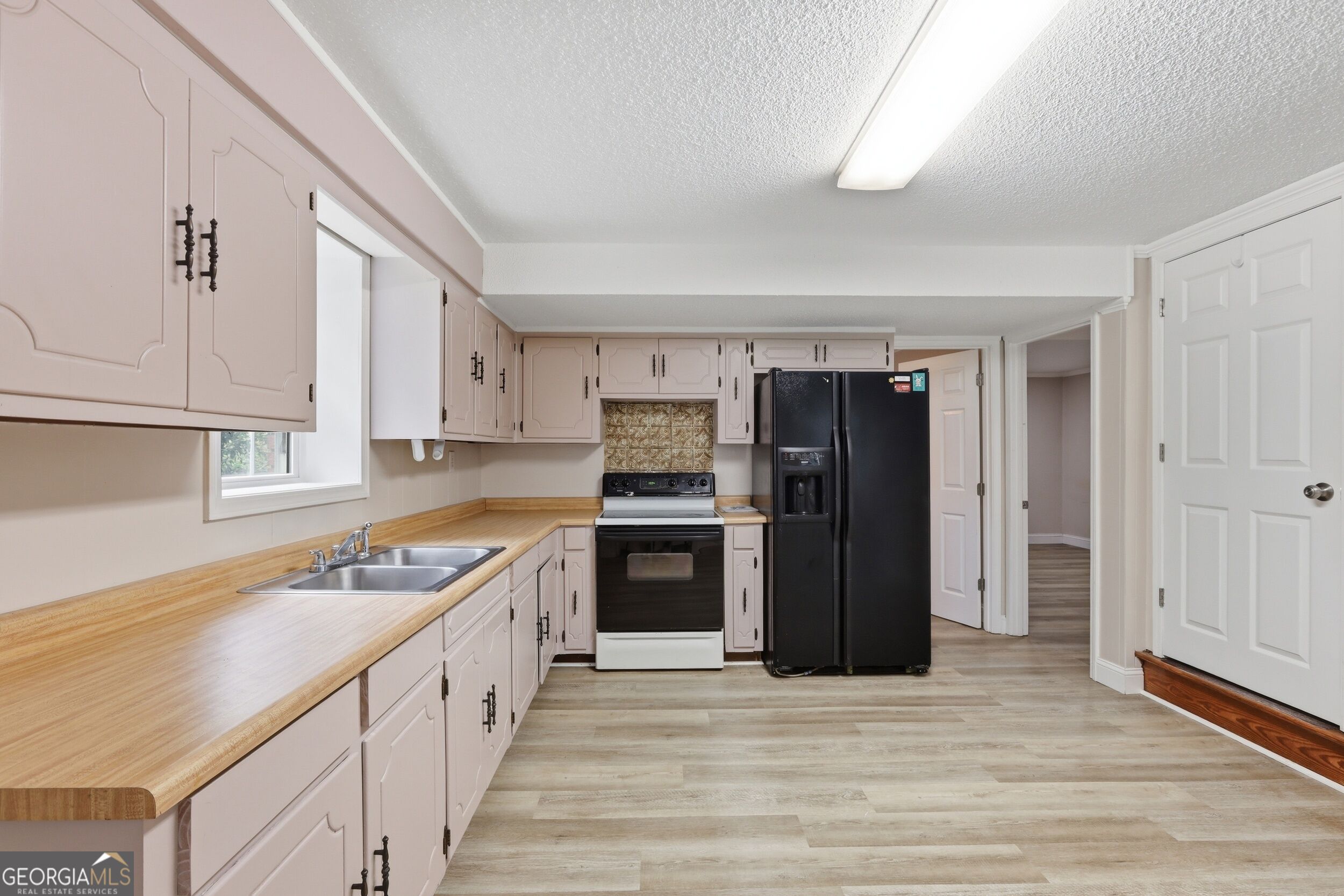 128 Scott Circle Property Photo 43