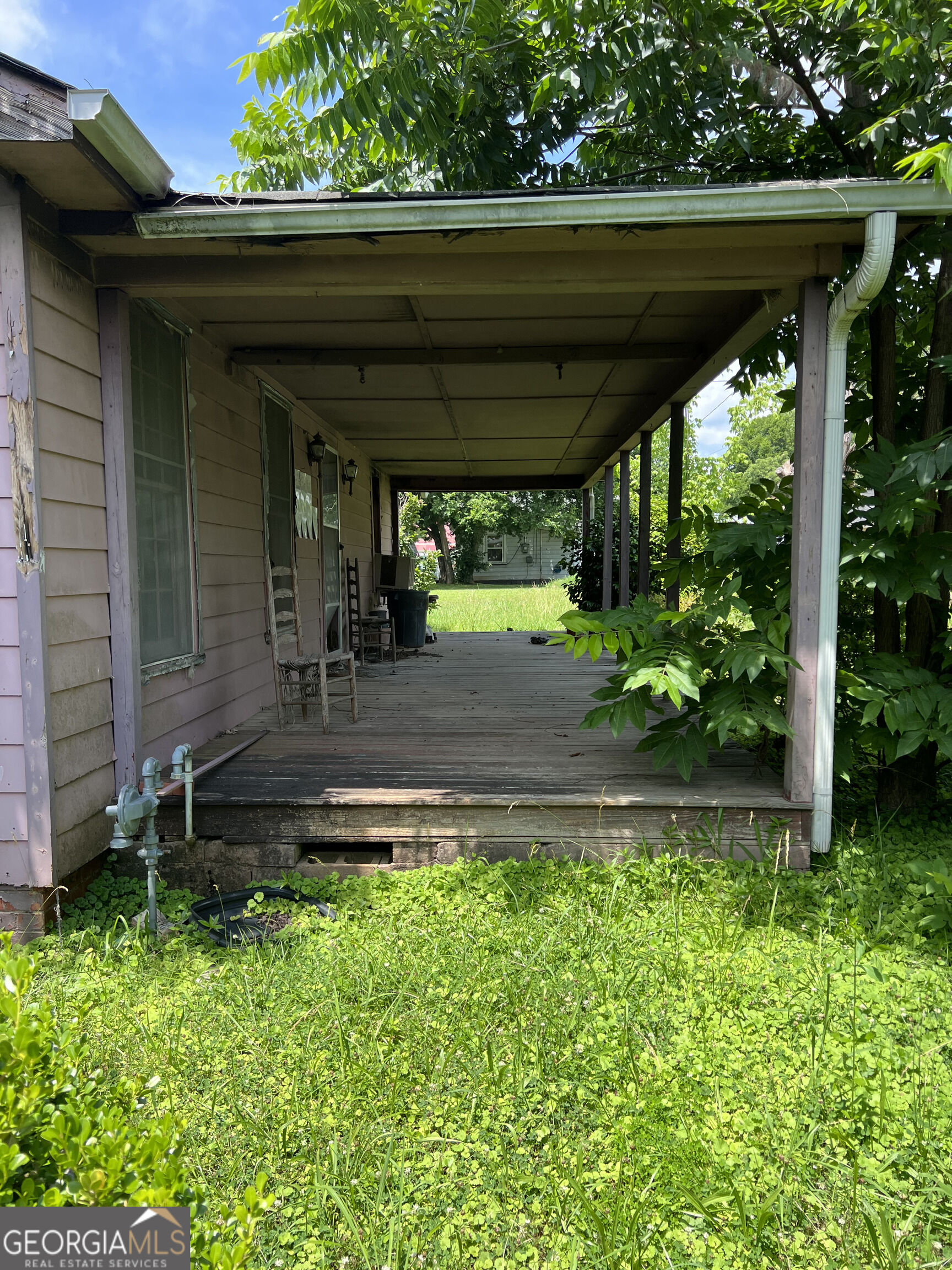 2 E 4th St Street Property Photo 2