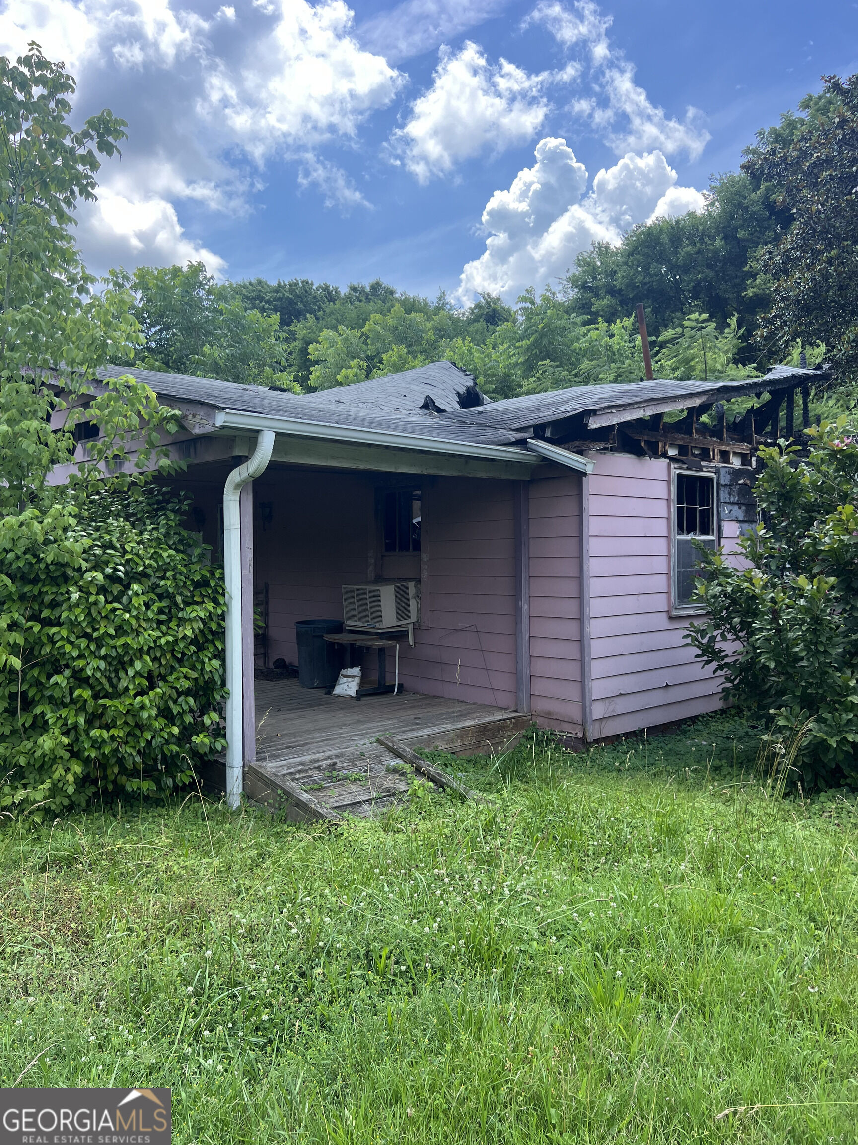 2 E 4th St Street Property Photo 5