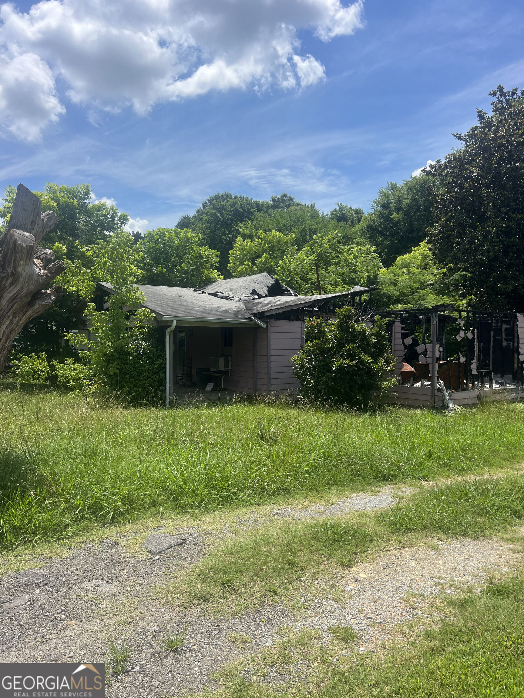 2 E 4th St Street Property Photo 7