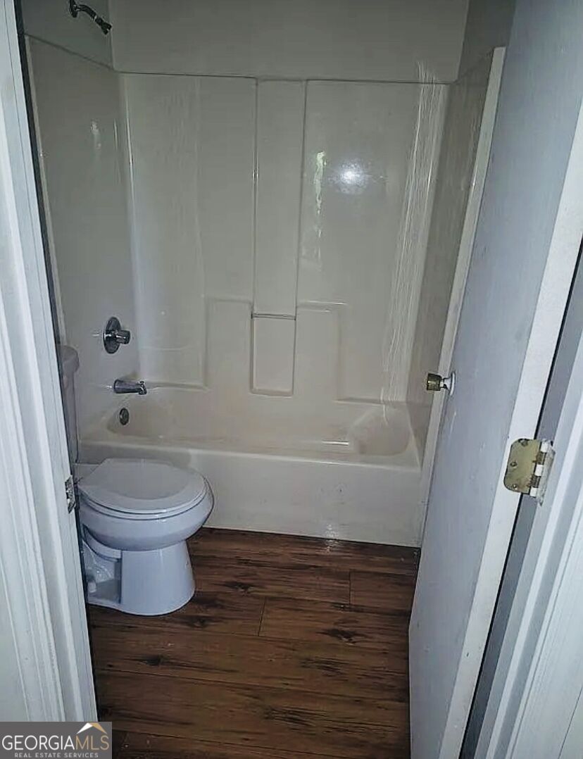 908 Magnolia Avenue Property Photo 5