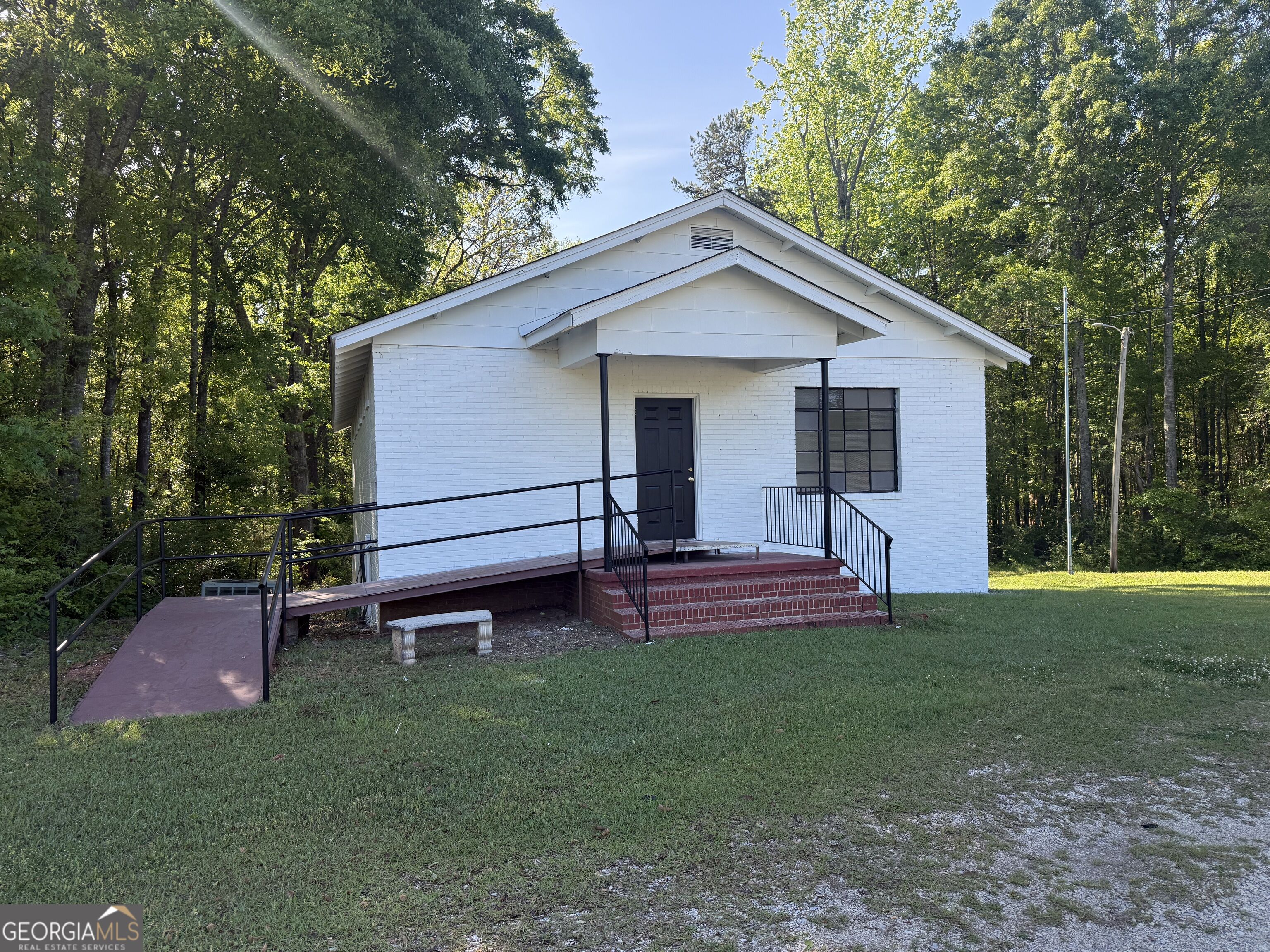5047 West Point Road Property Photo 1
