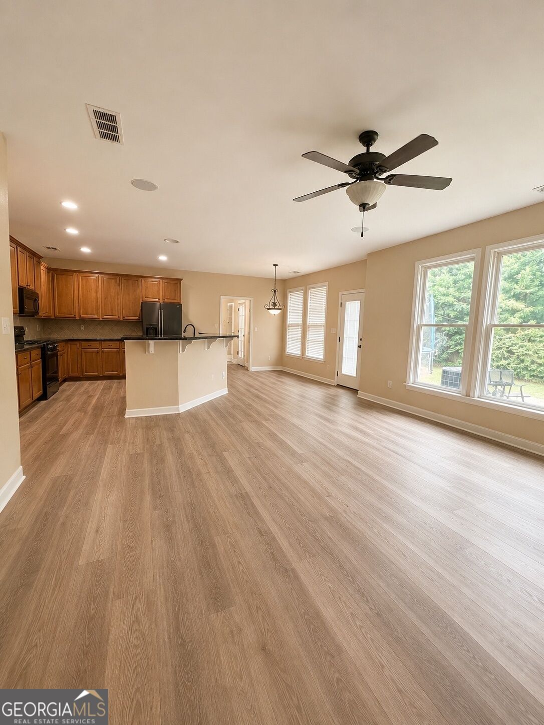 945 Grand Ivey Place Property Photo 3