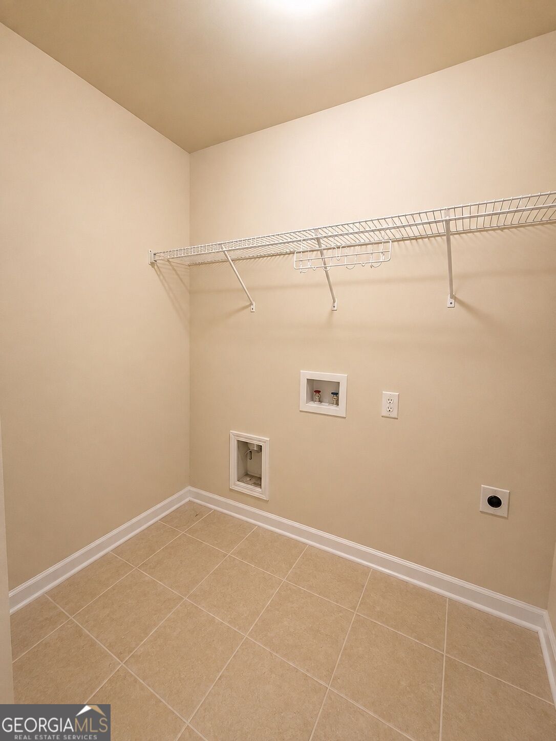 945 Grand Ivey Place Property Photo 9
