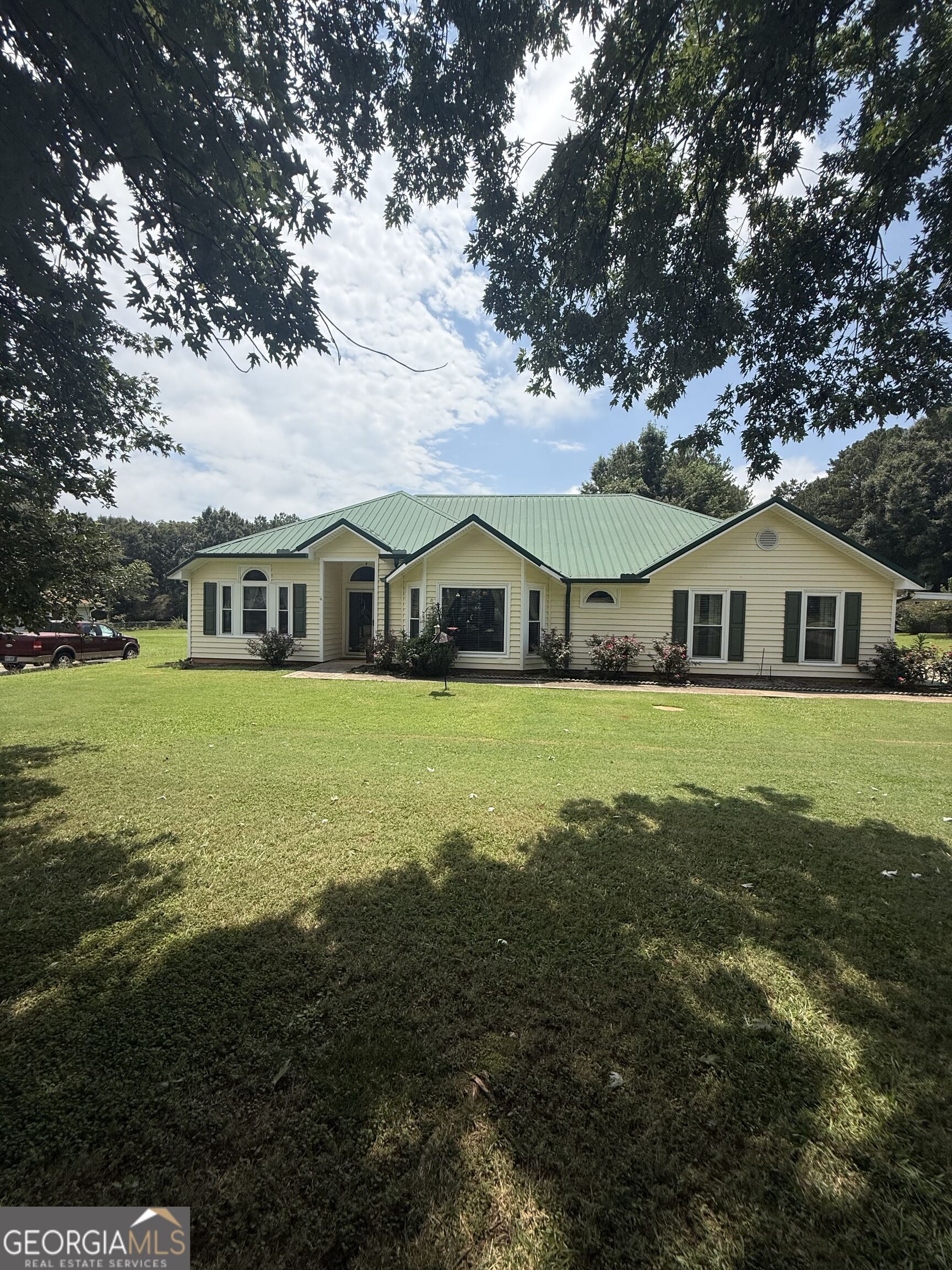 95 Firethorne Drive Property Photo 2